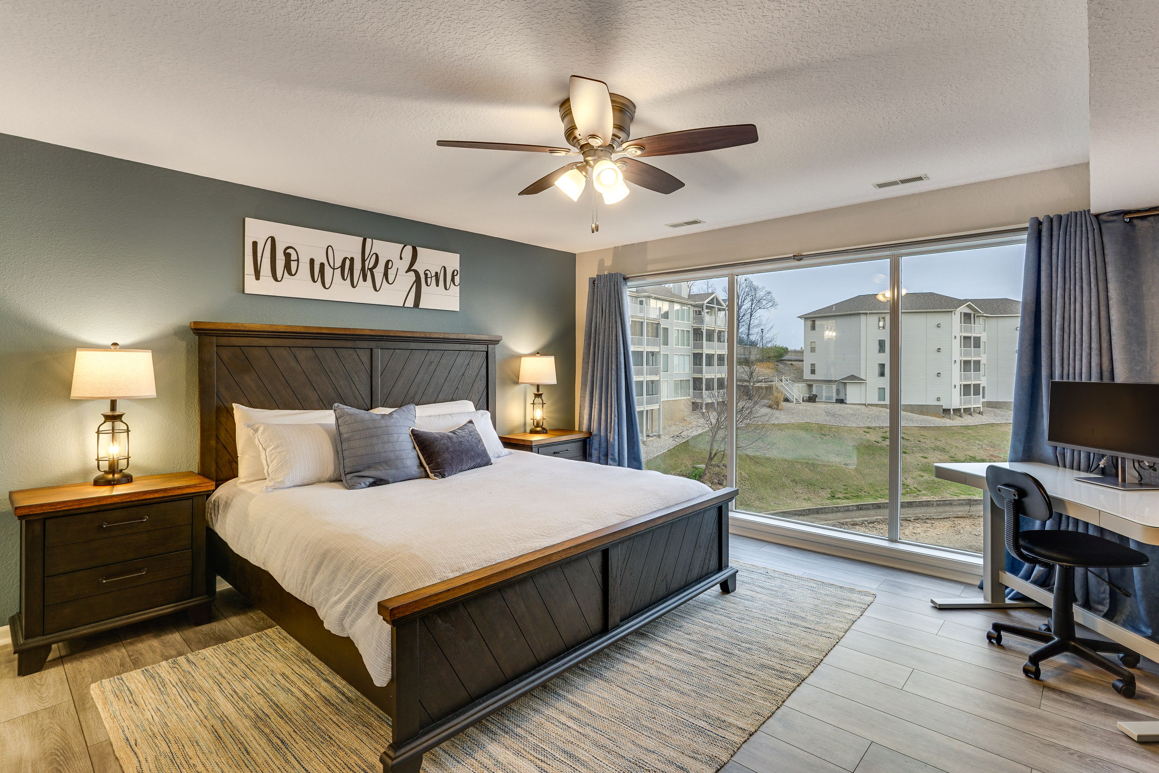 Bedroom 1 | King Bed