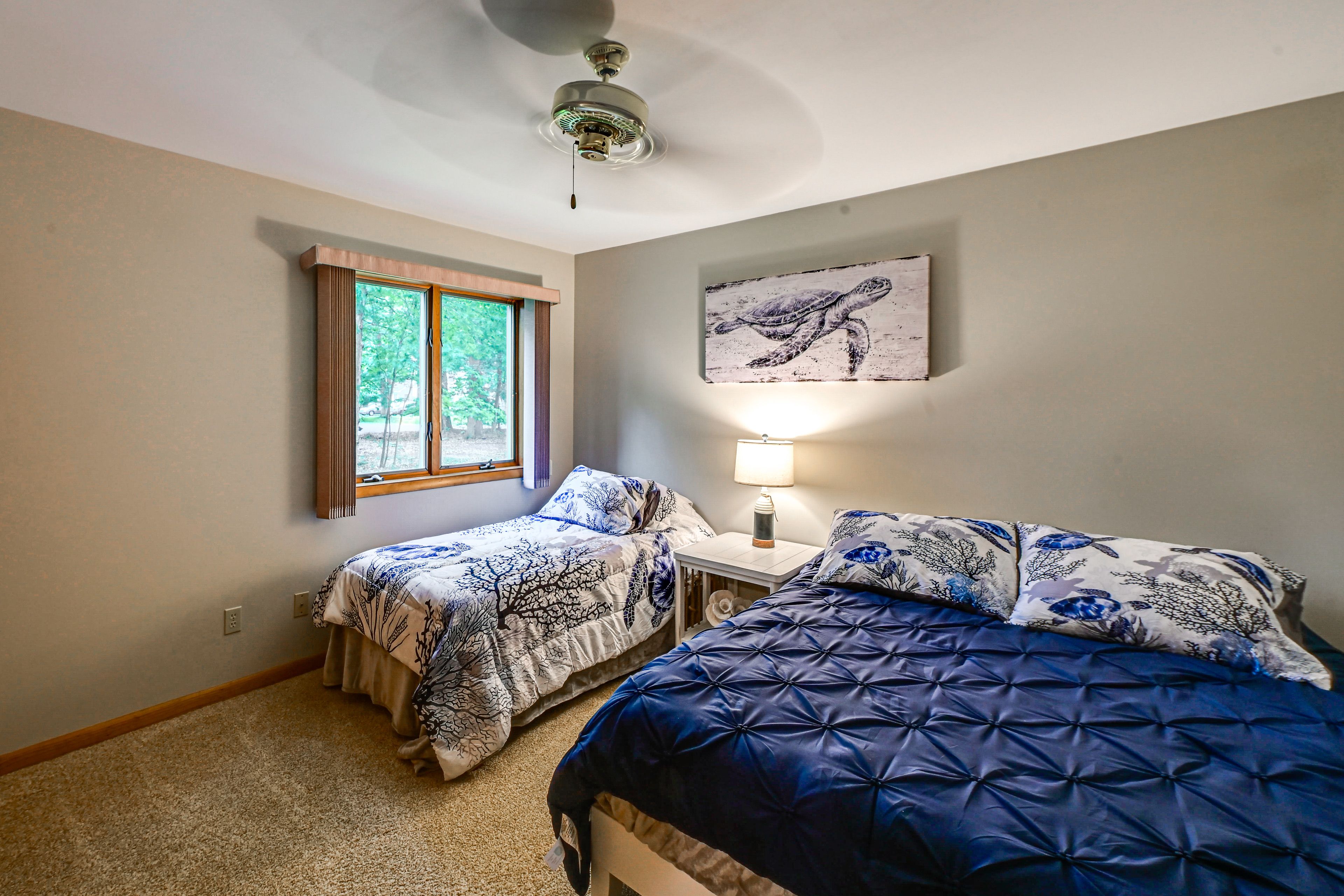 Bedroom 2 | Queen Bed | Twin Bed