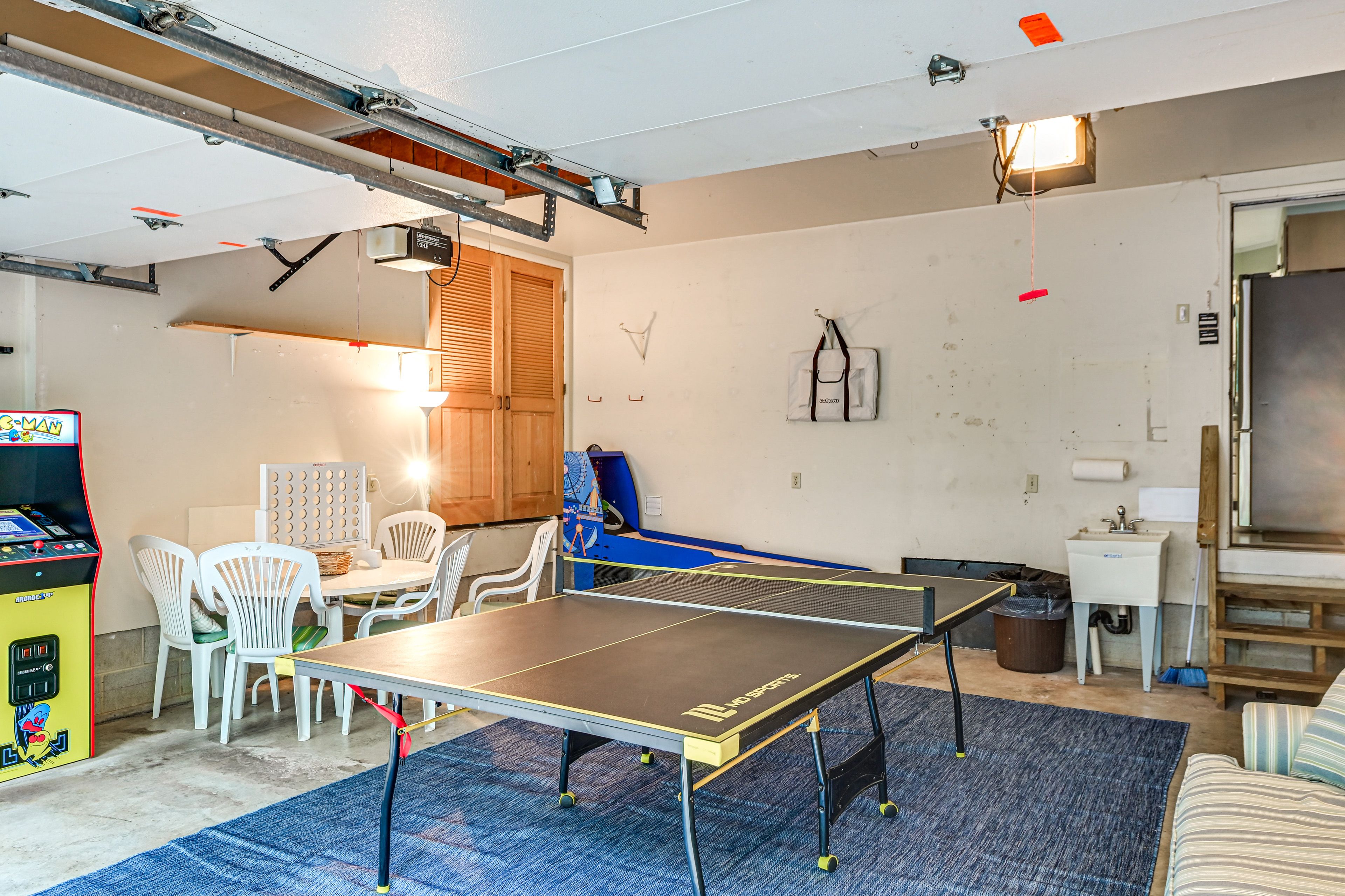 Garage/Game Room