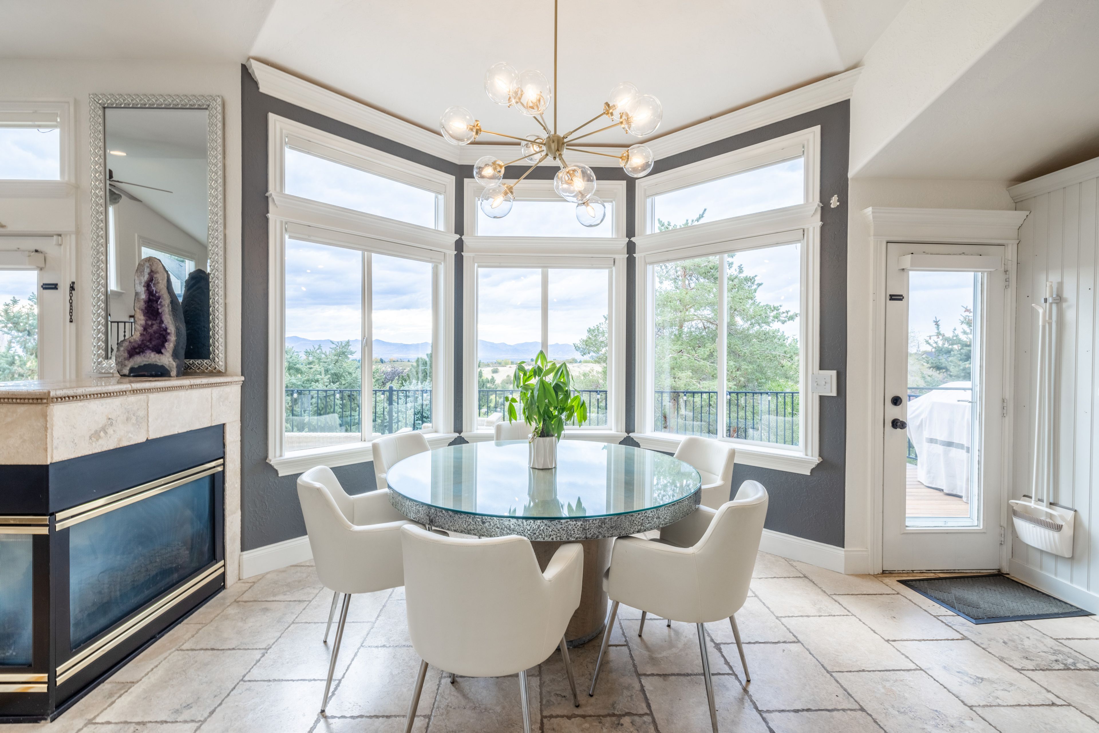 Dining Area | Main Level