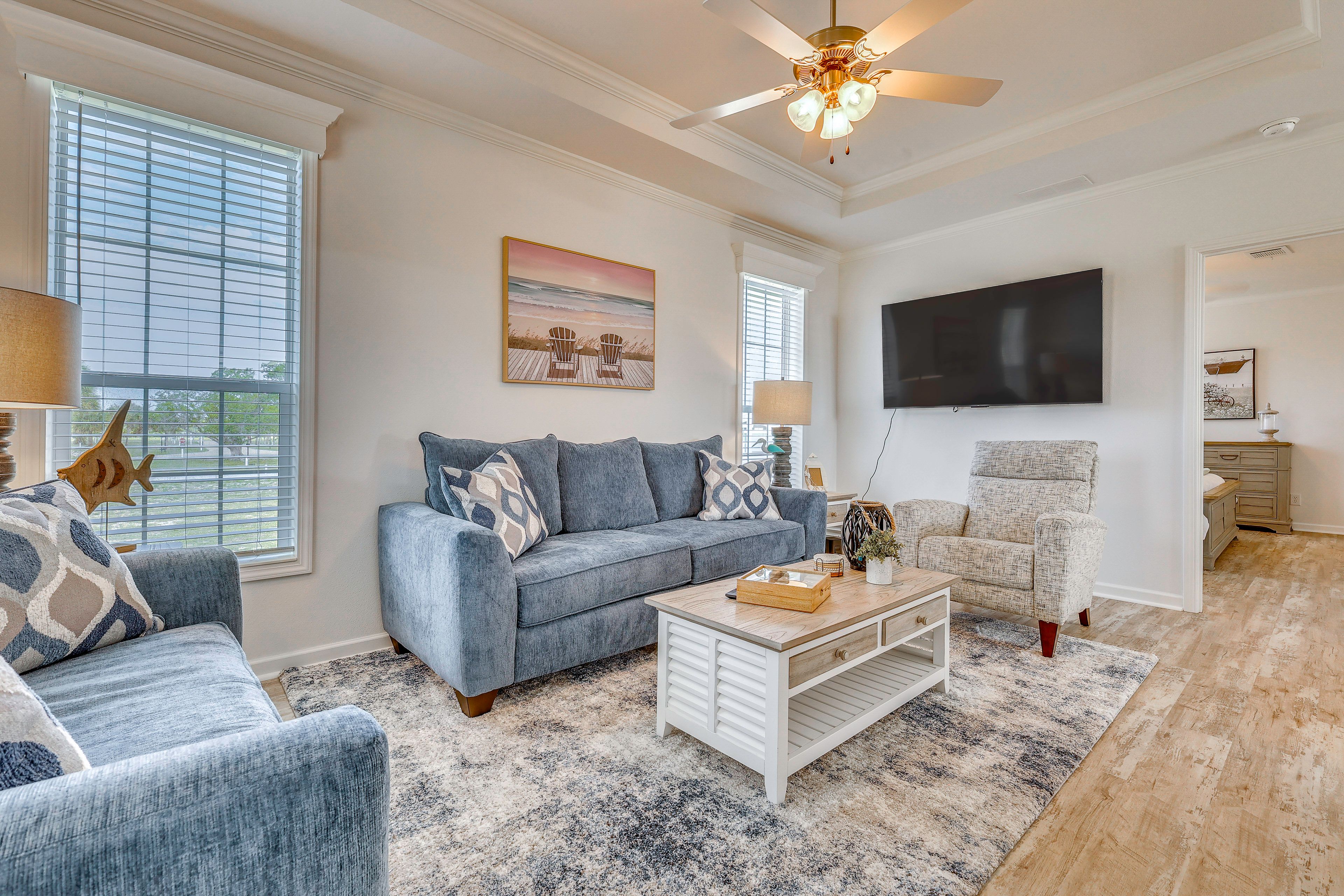 Living Room | Queen Sleeper Sofa