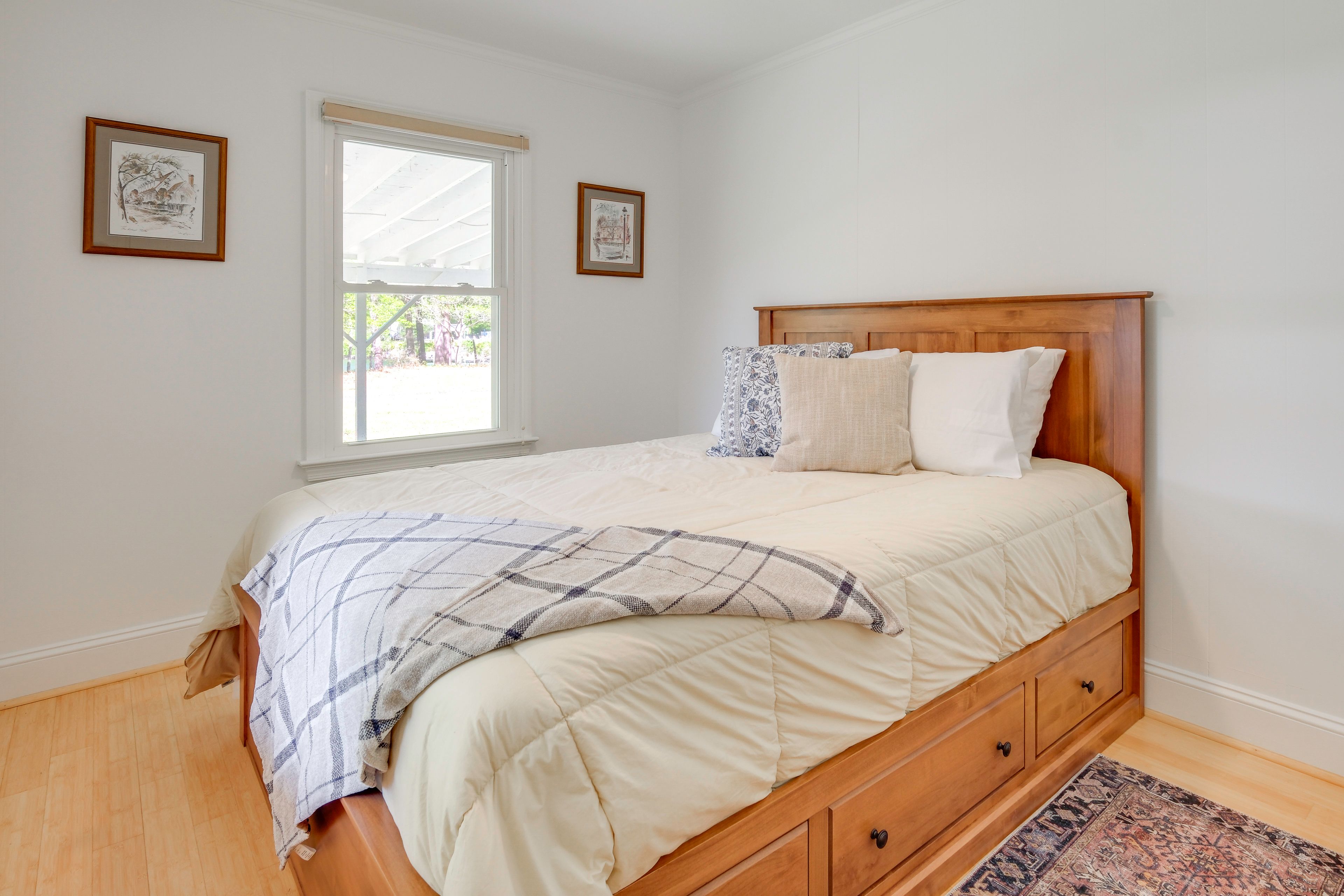 Bedroom 2 | Queen Bed
