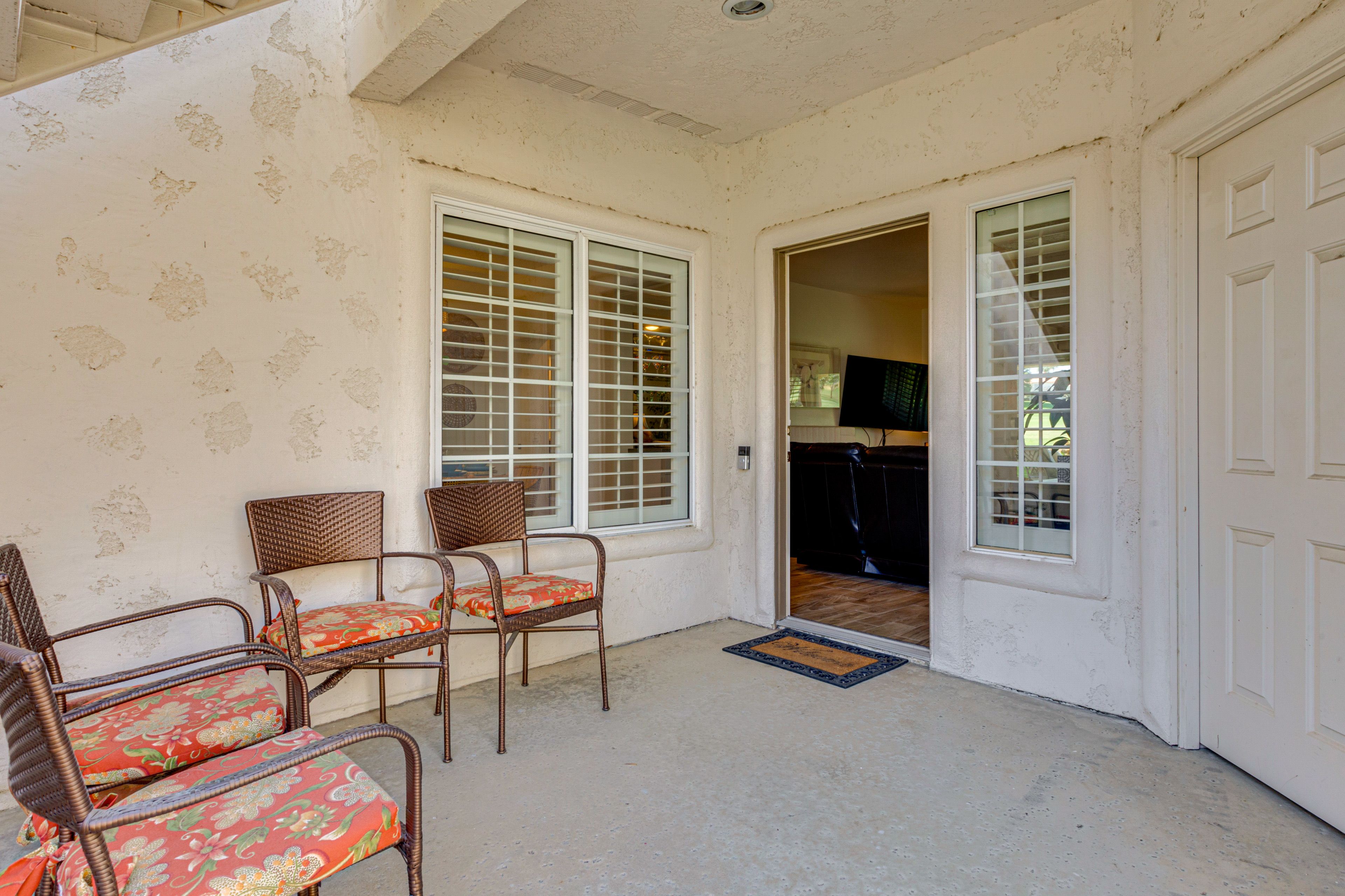 Private Entrance