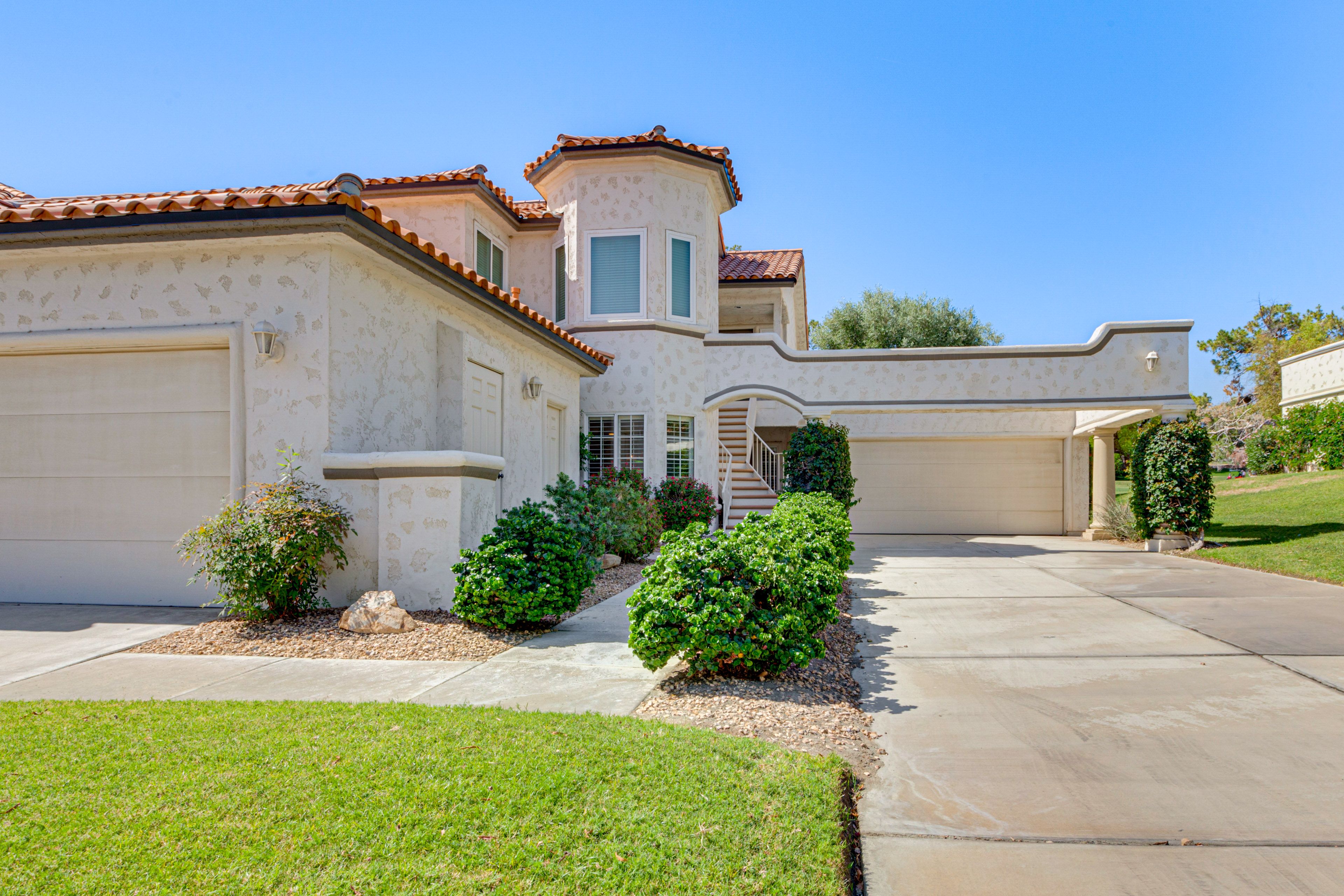 Exterior | Single-Story Condo on 1st Floor