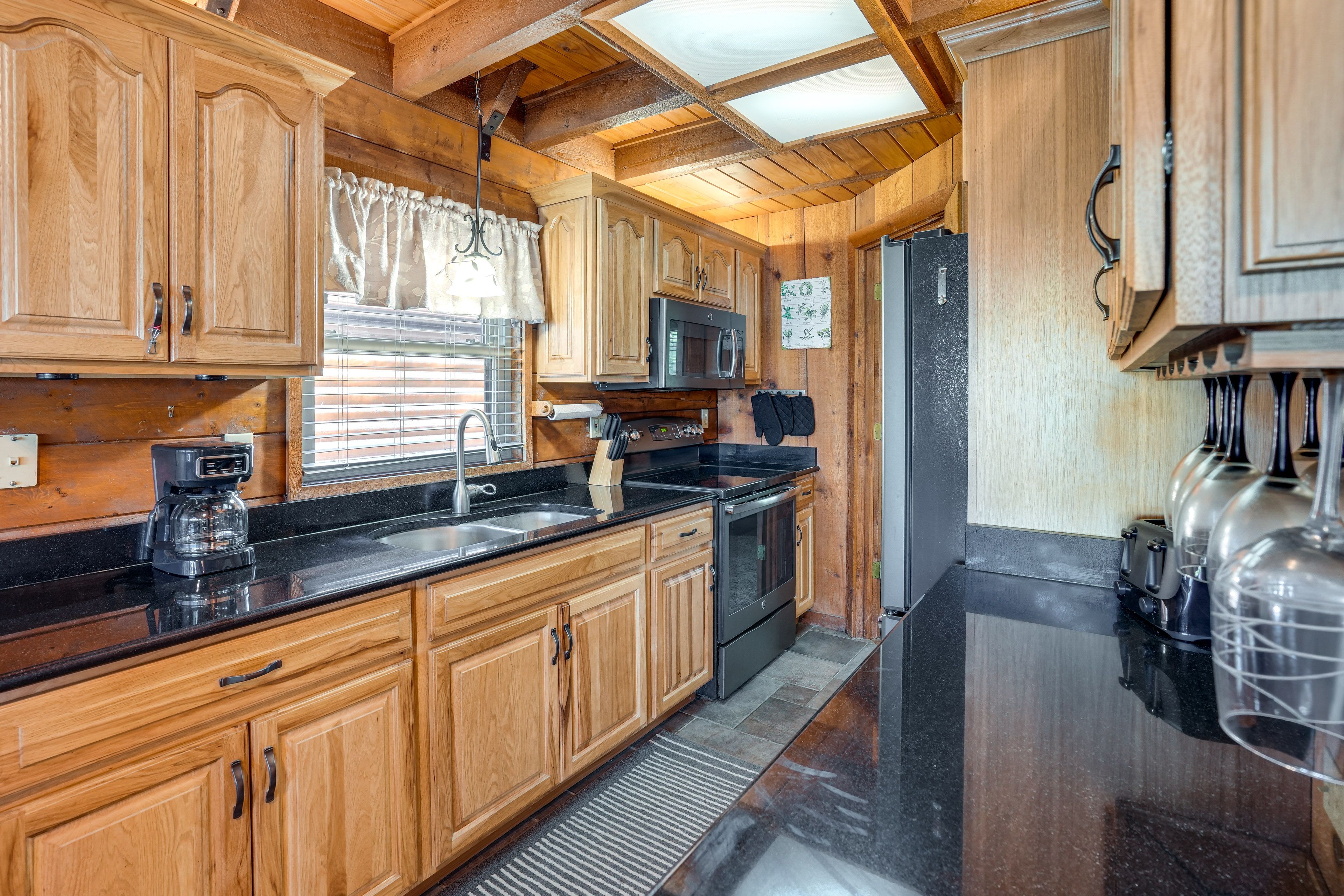 Kitchen | Main Floor