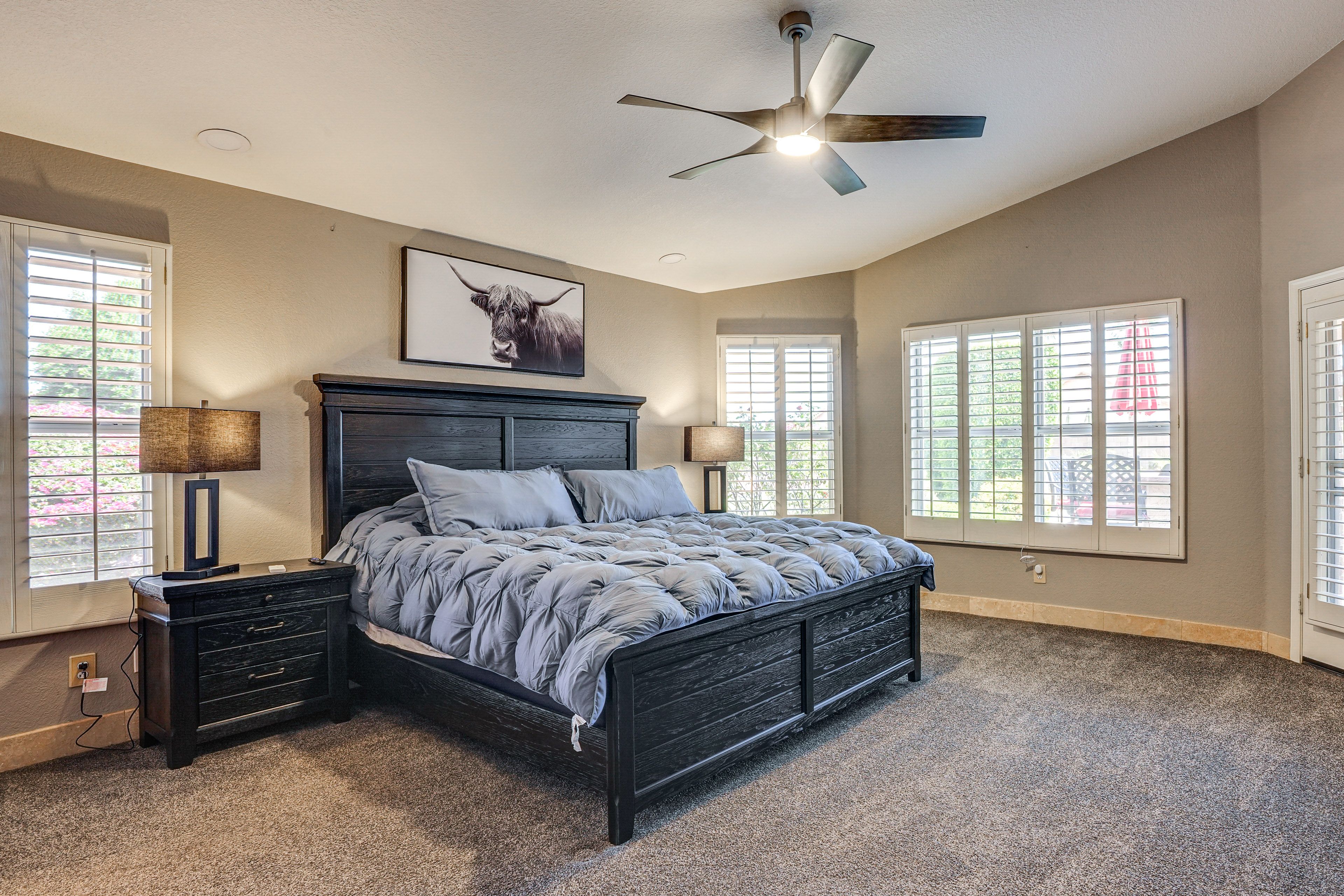 Bedroom 1 | King Bed