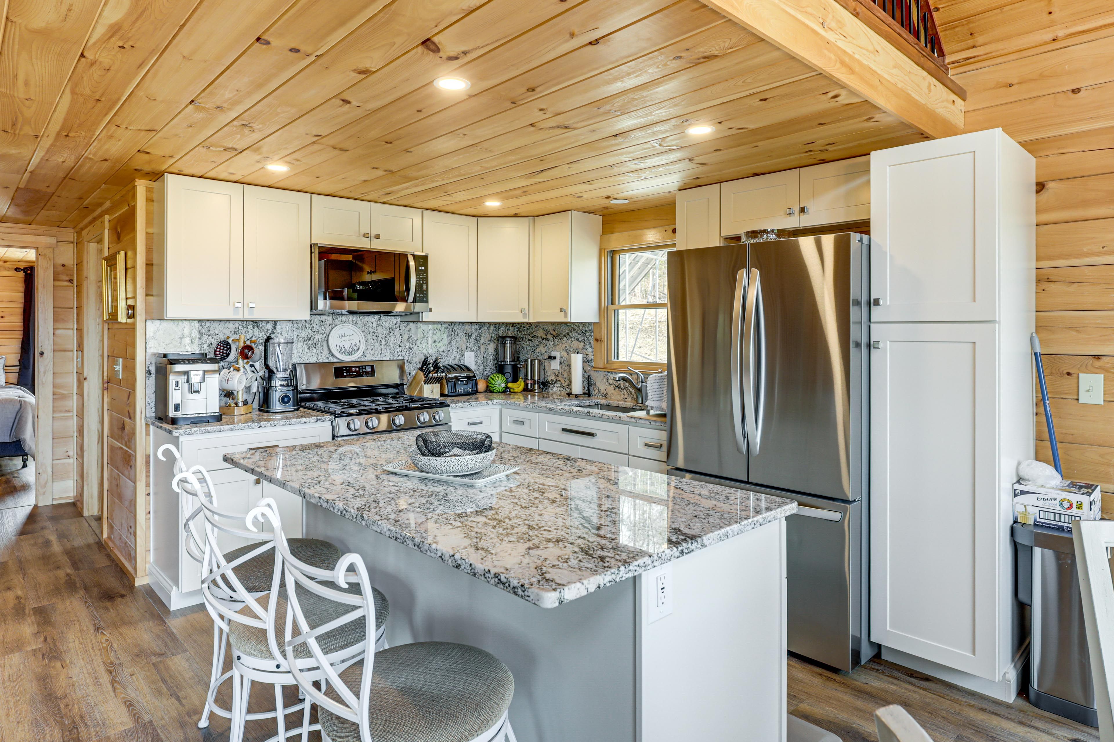 Kitchen | Main Level