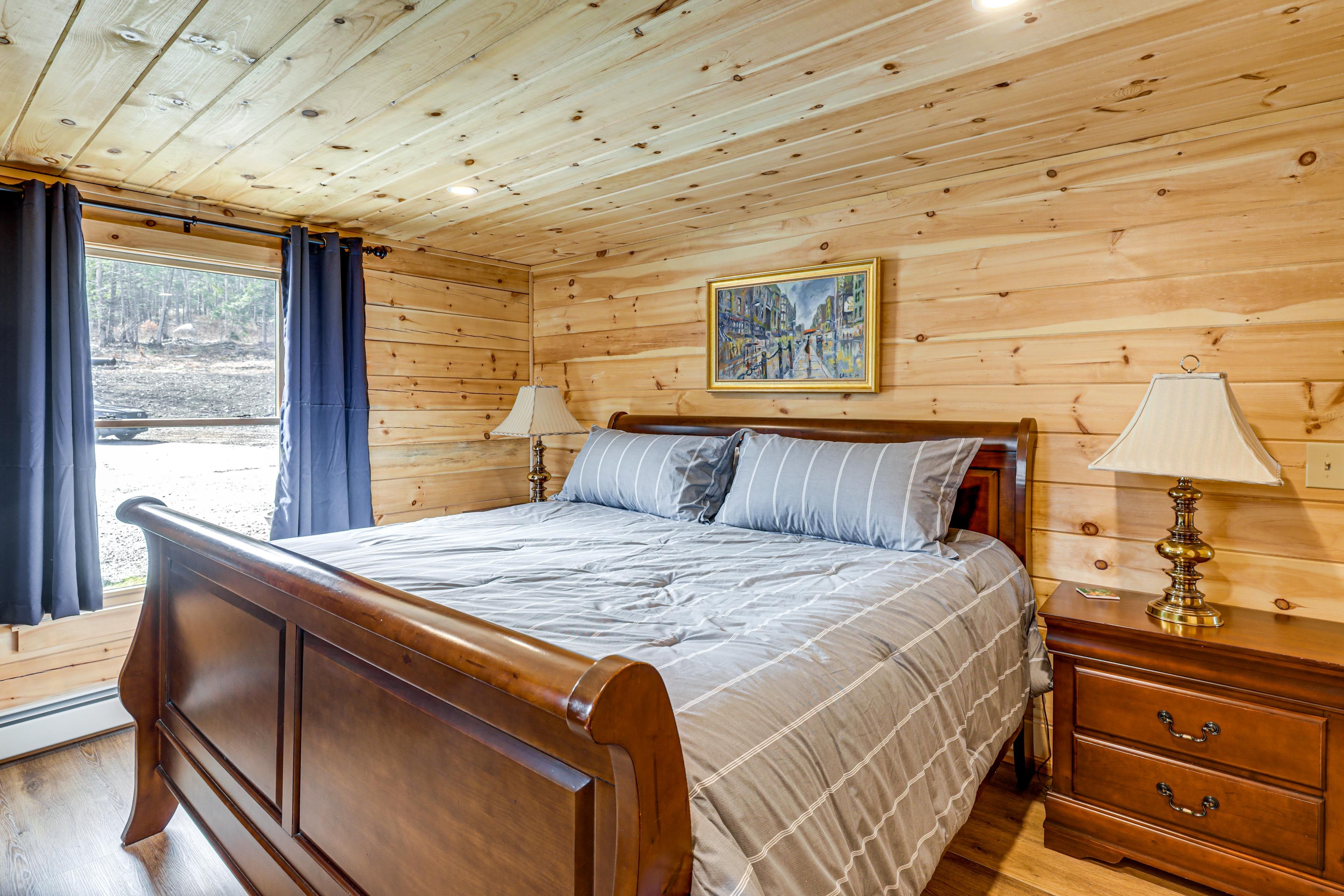 Bedroom 2 | King Bed | Main Level