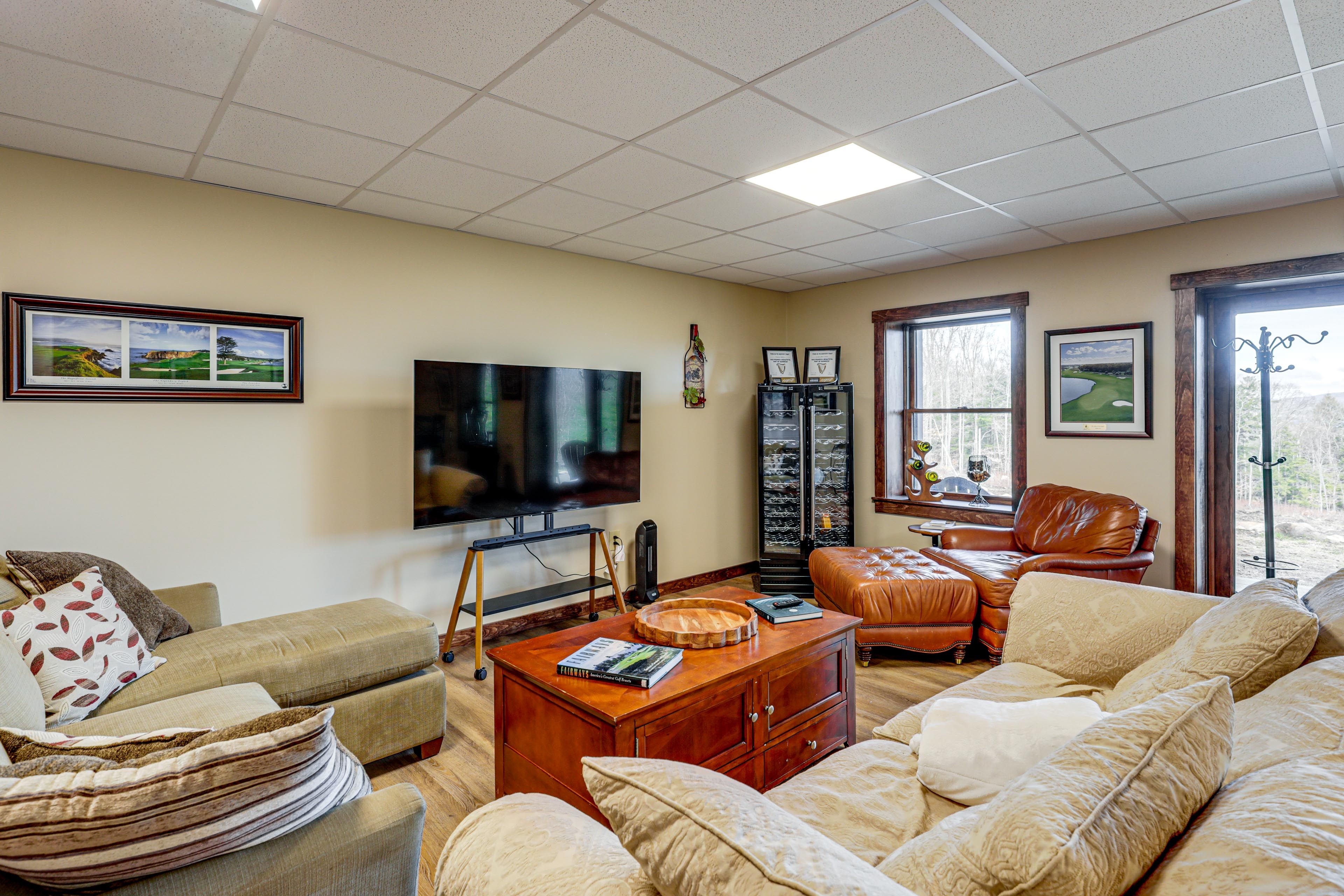 Basement Lounge
