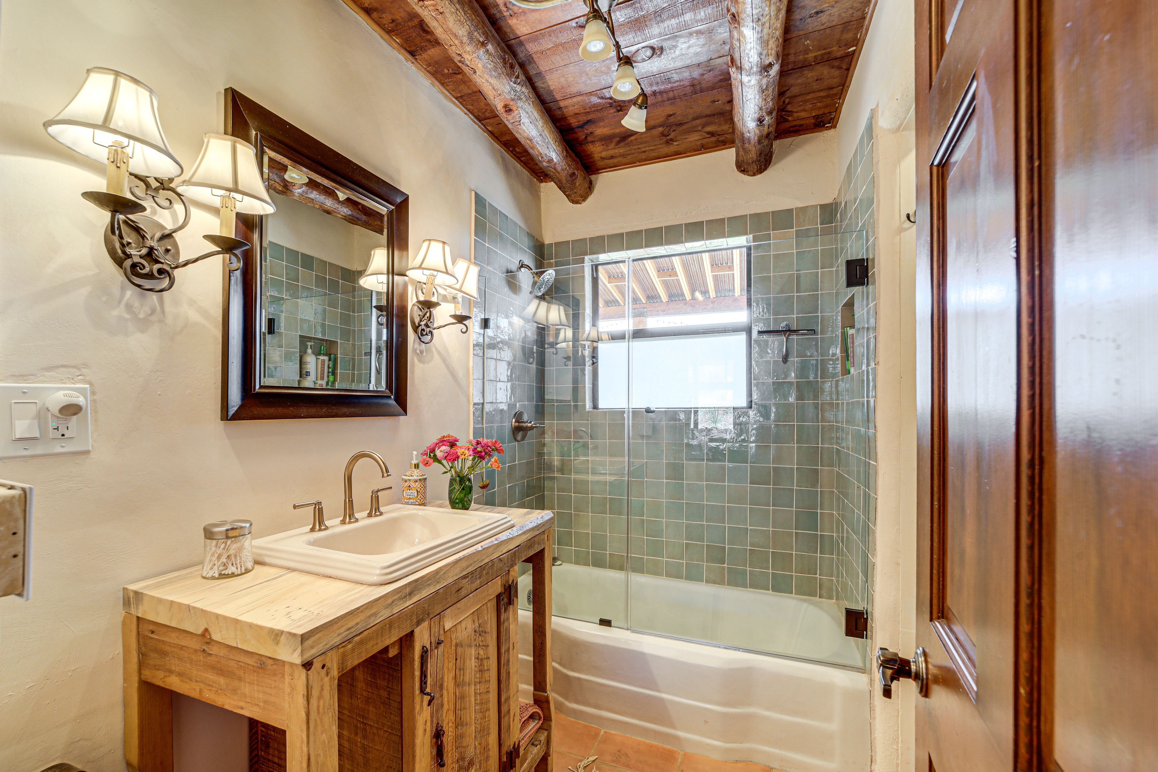 Full Bathroom | Main House