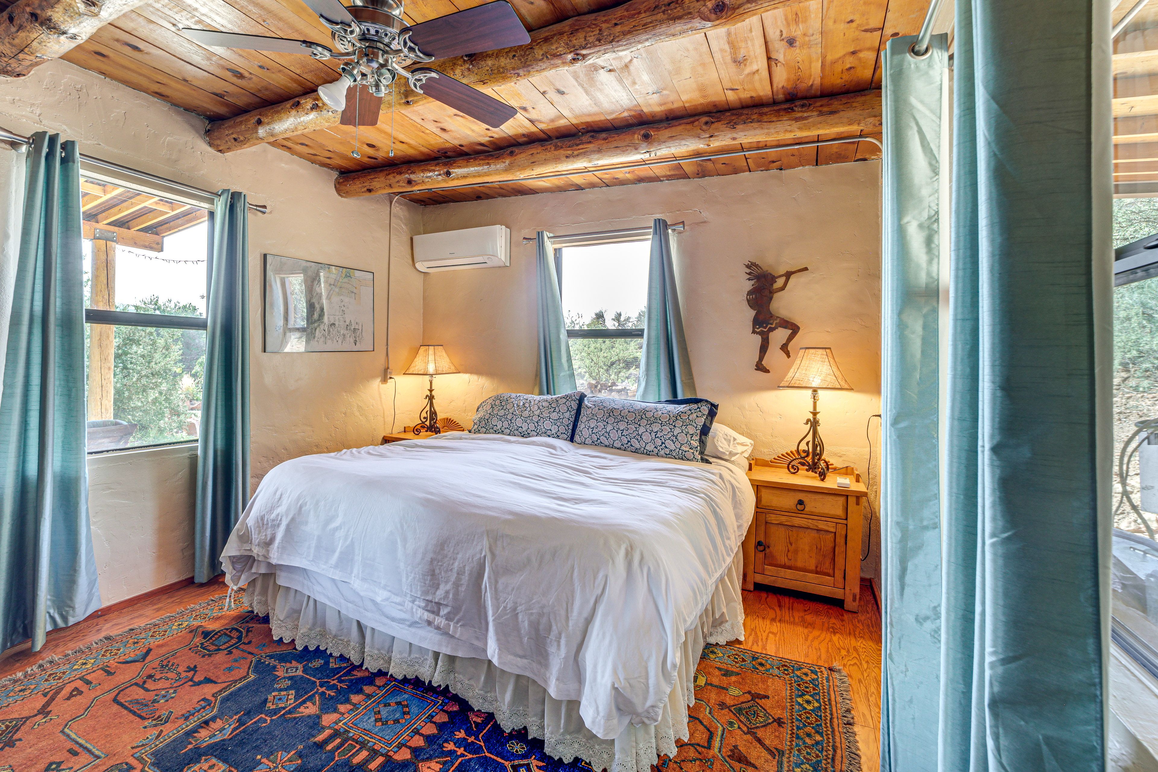 Bedroom 2 | Queen Bed | Main House