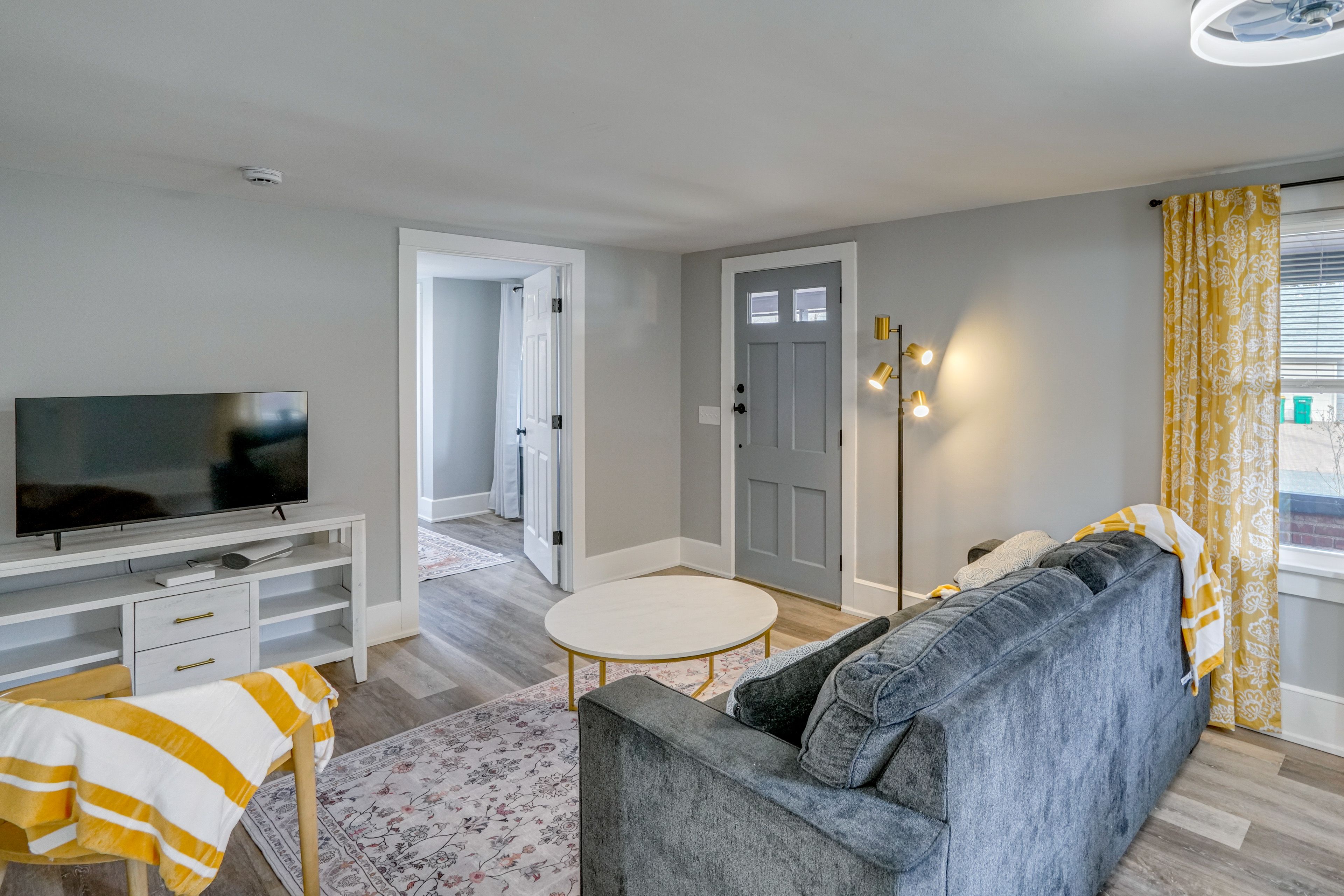 Downstairs Unit | Living Room