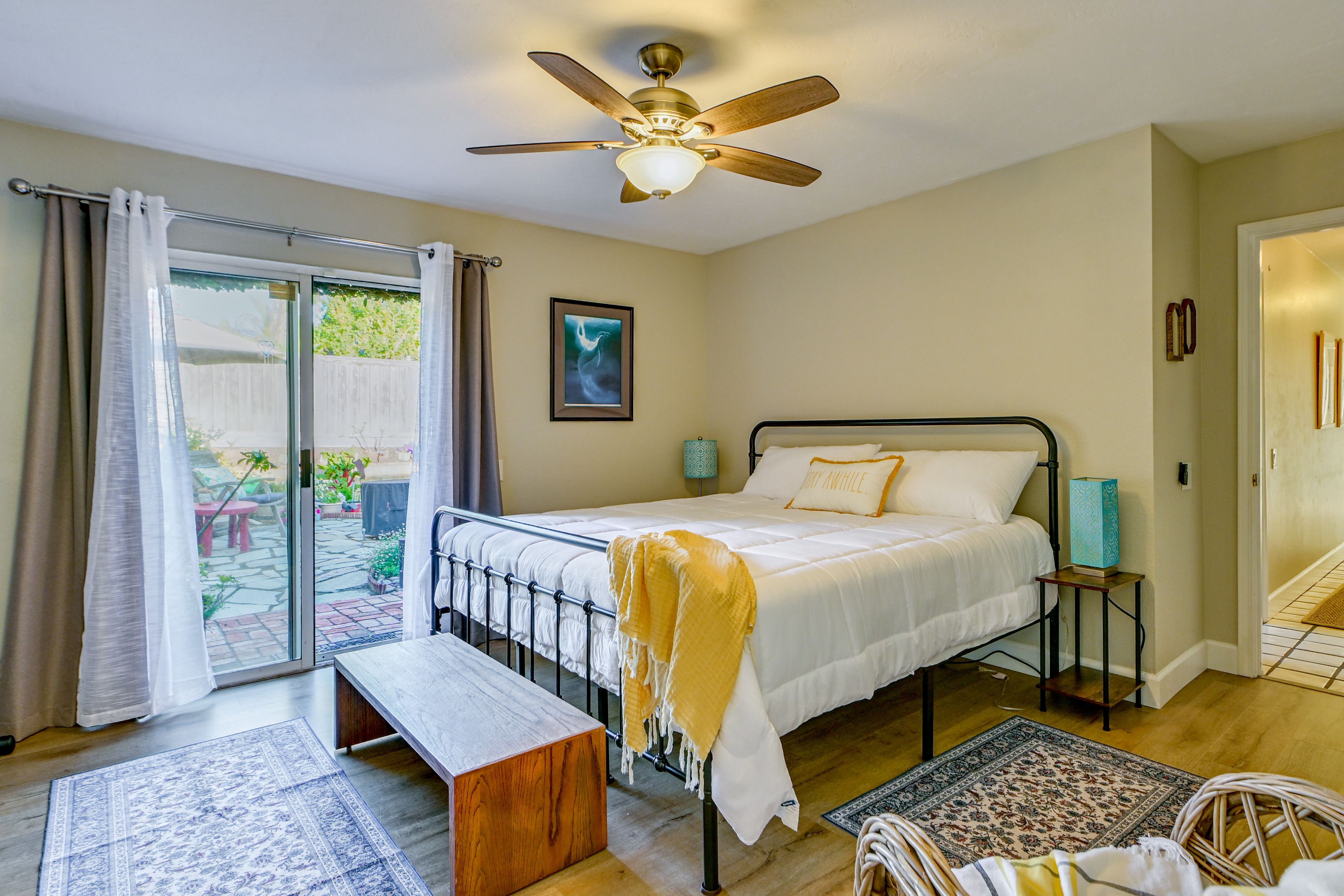 Bedroom 1 | King Bed | Smart TV