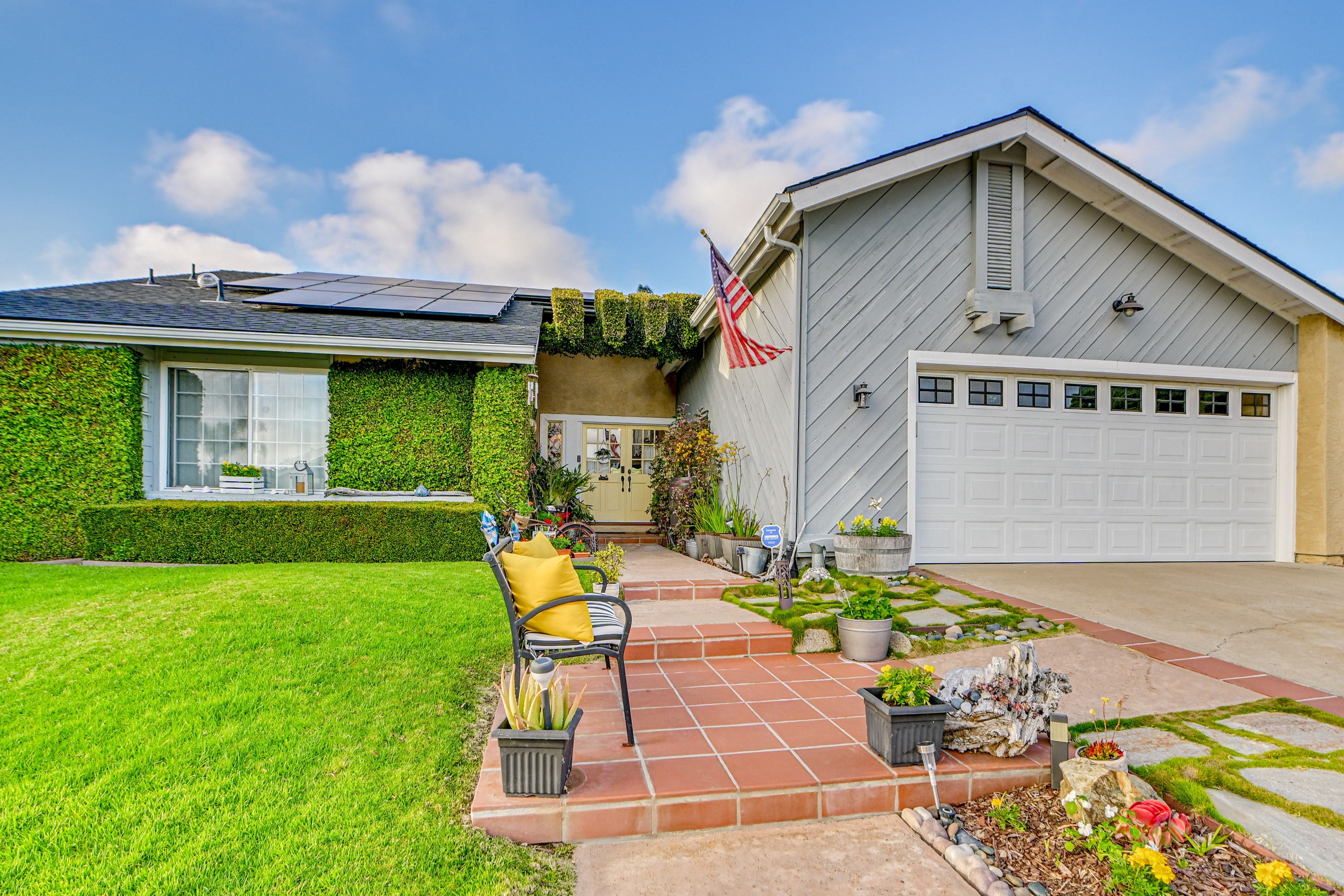 House Exterior | Driveway (2 Vehicles)