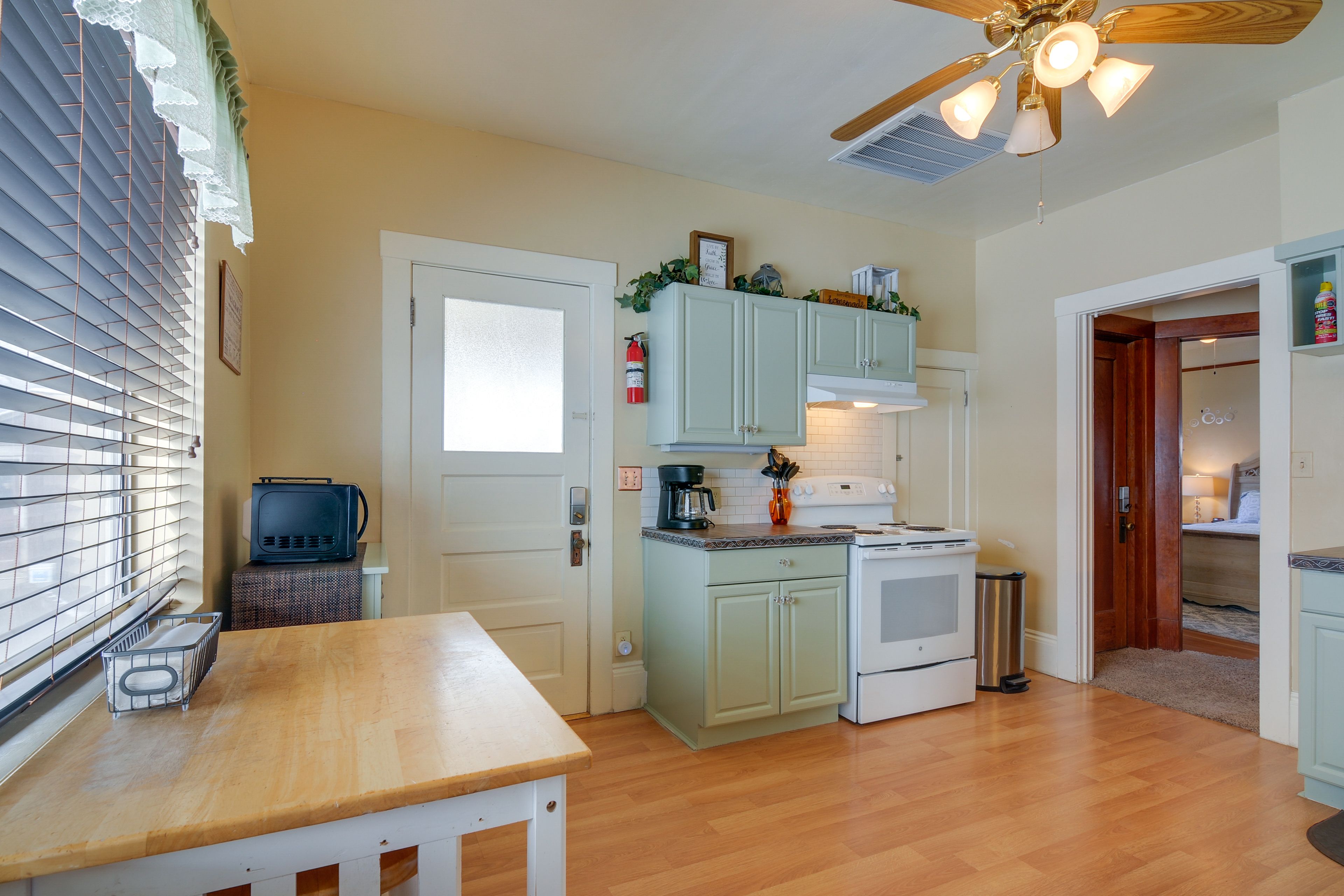 Kitchen | Main Level