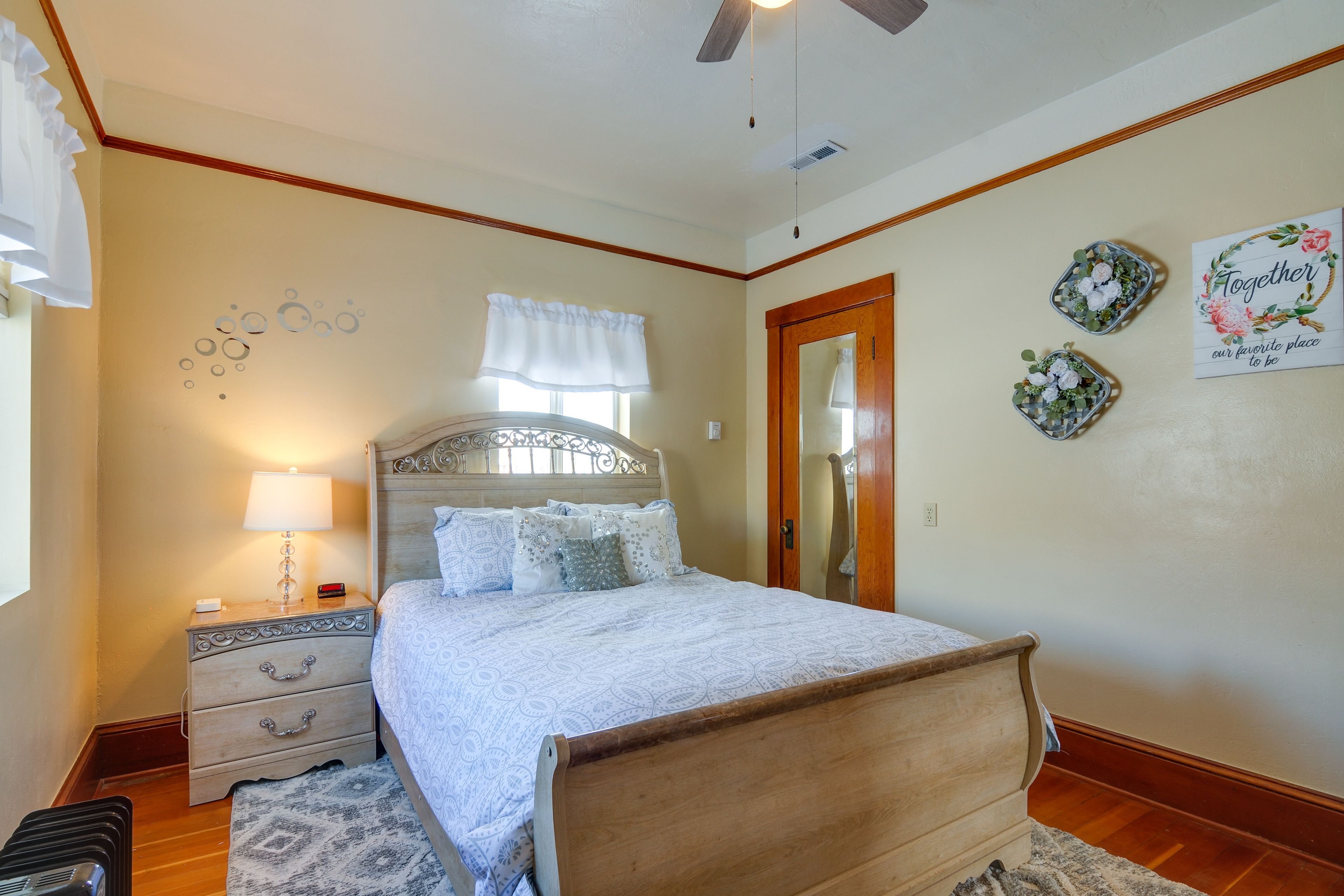 Bedroom 2 | Queen Bed | Main Level