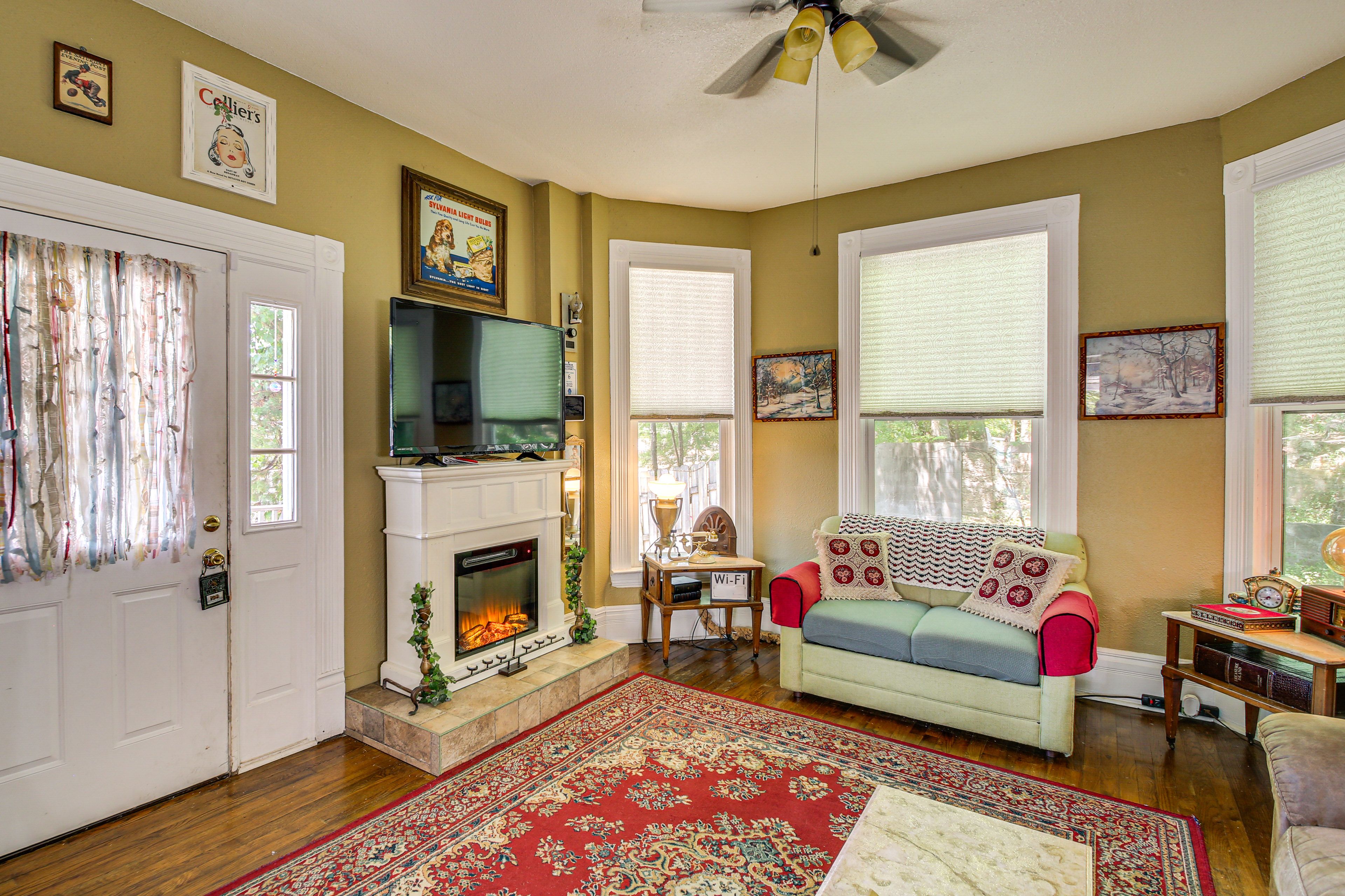 Living Room | Twin Sleeper Sofa