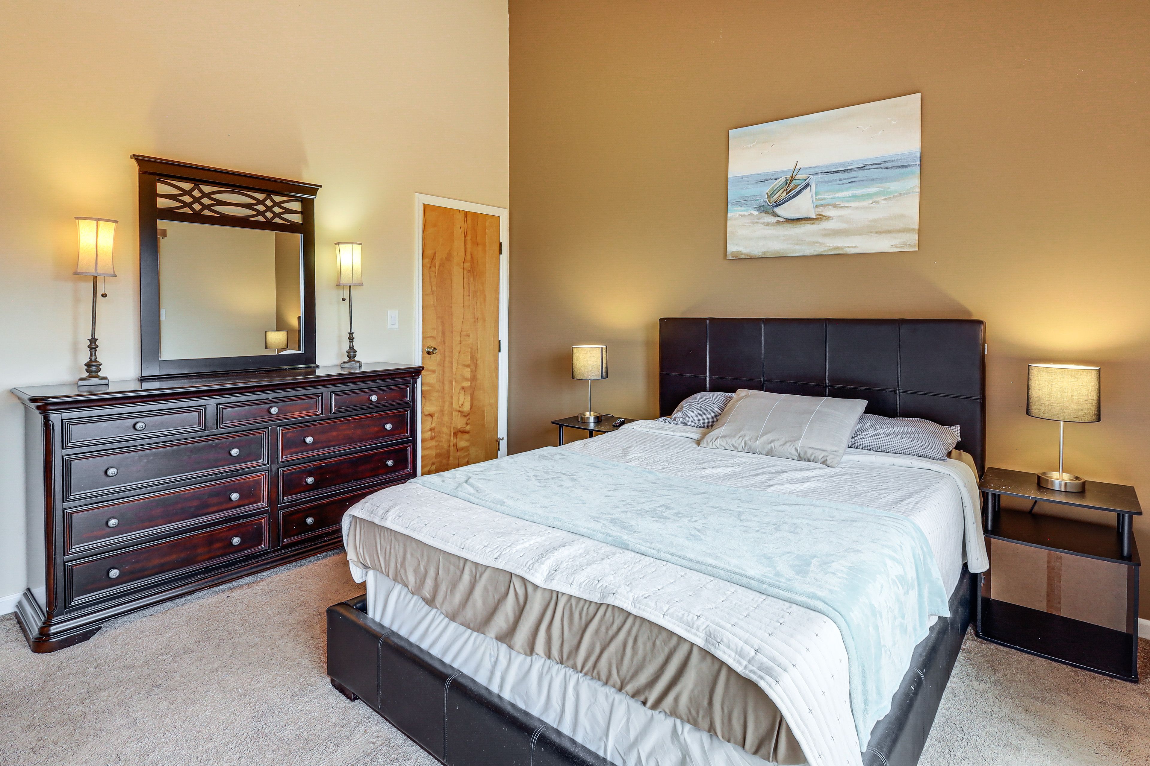 Bedroom 2 | Queen Bed | 2nd Floor