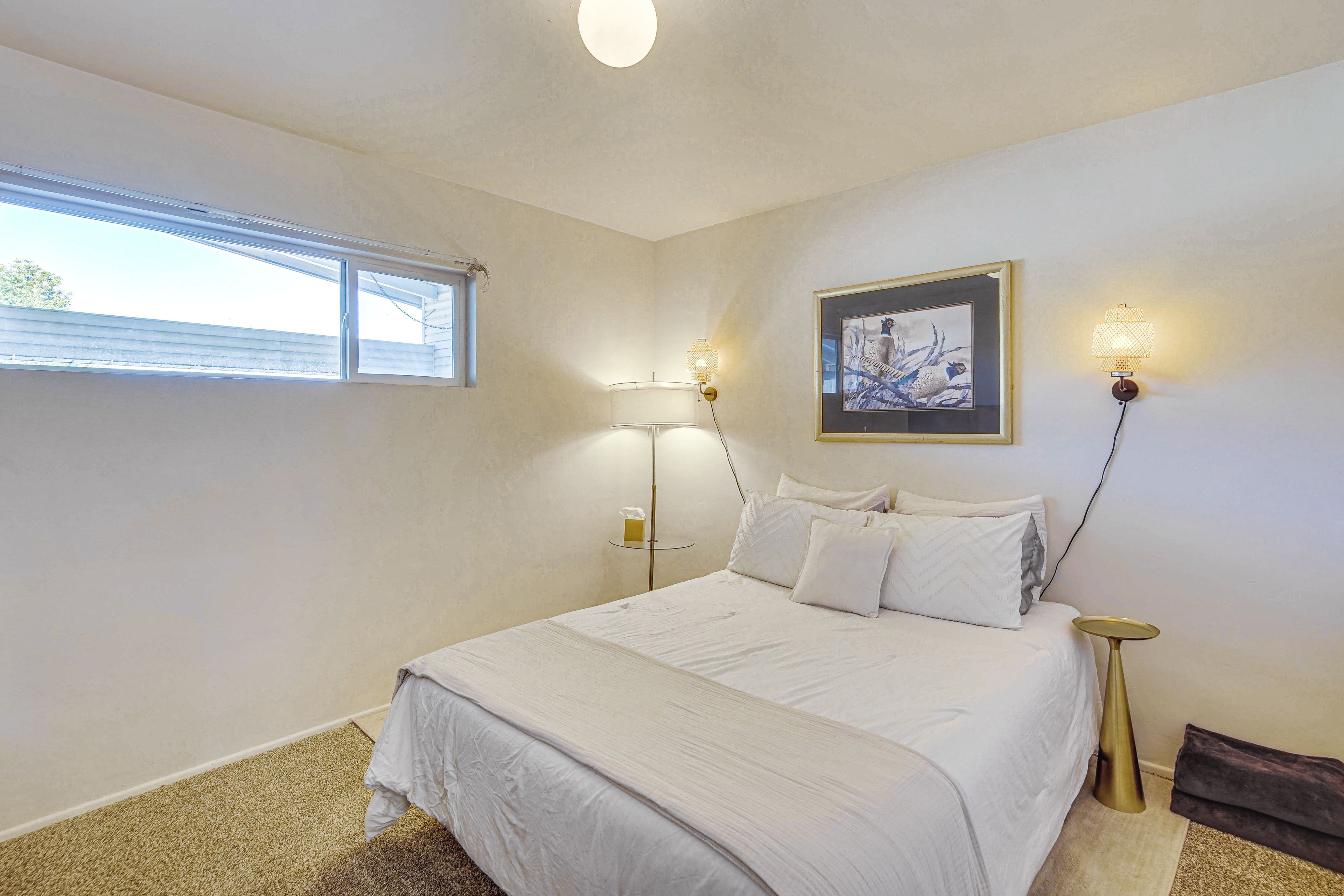 Bedroom 2 | Queen Bed