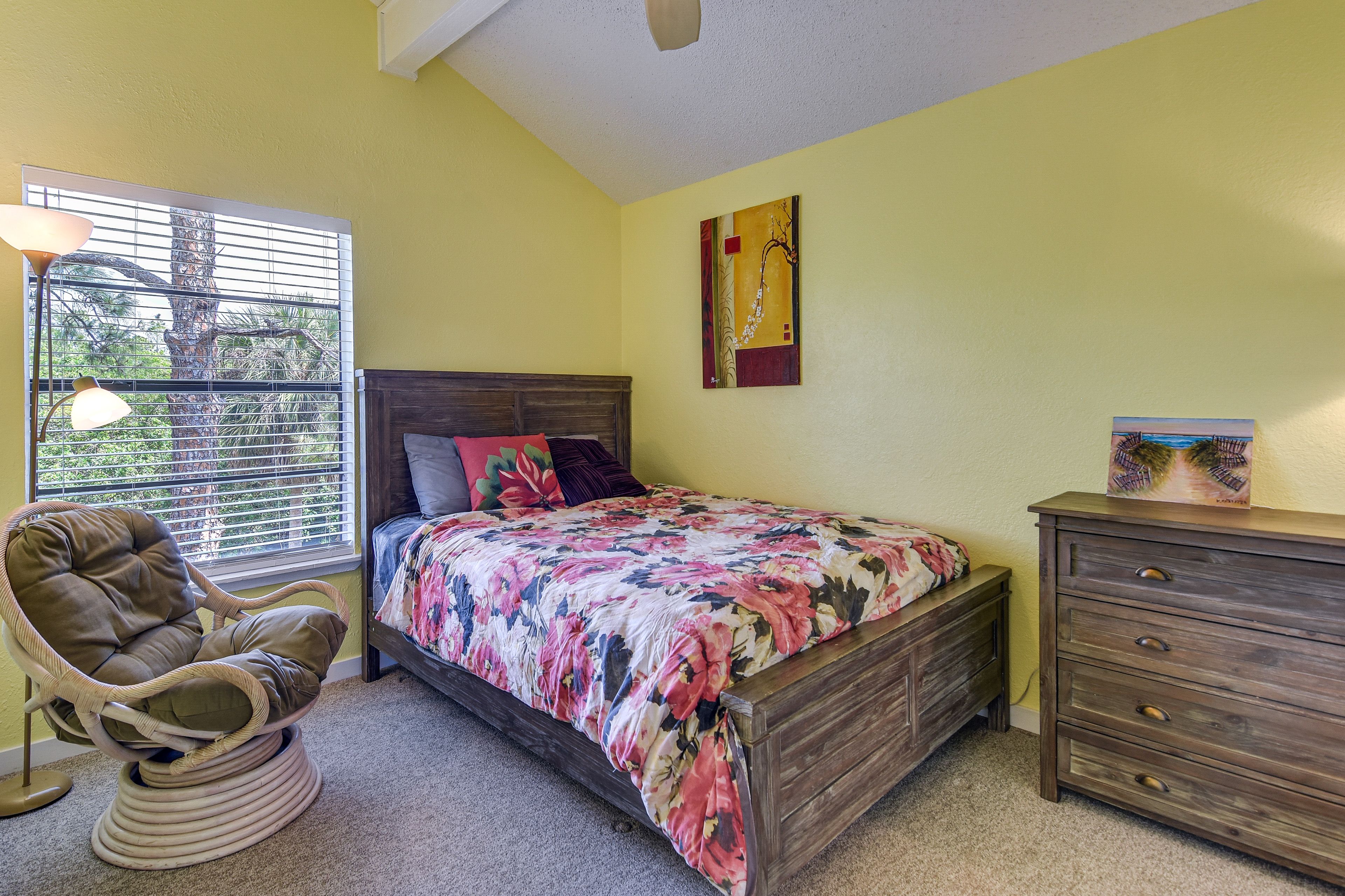 Bedroom 2 | Queen Bed | Upper Level