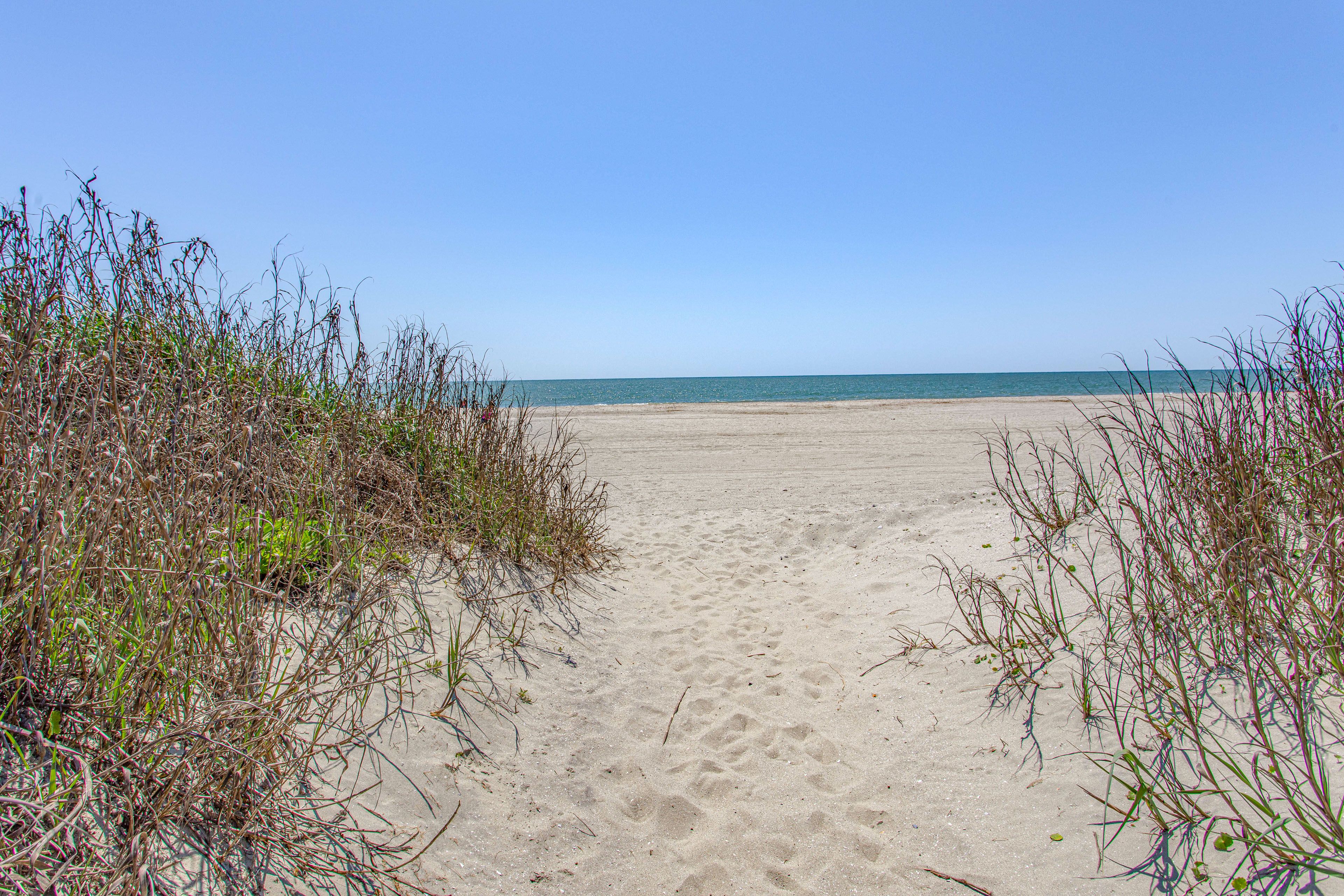 Walking Distance to Beach Access
