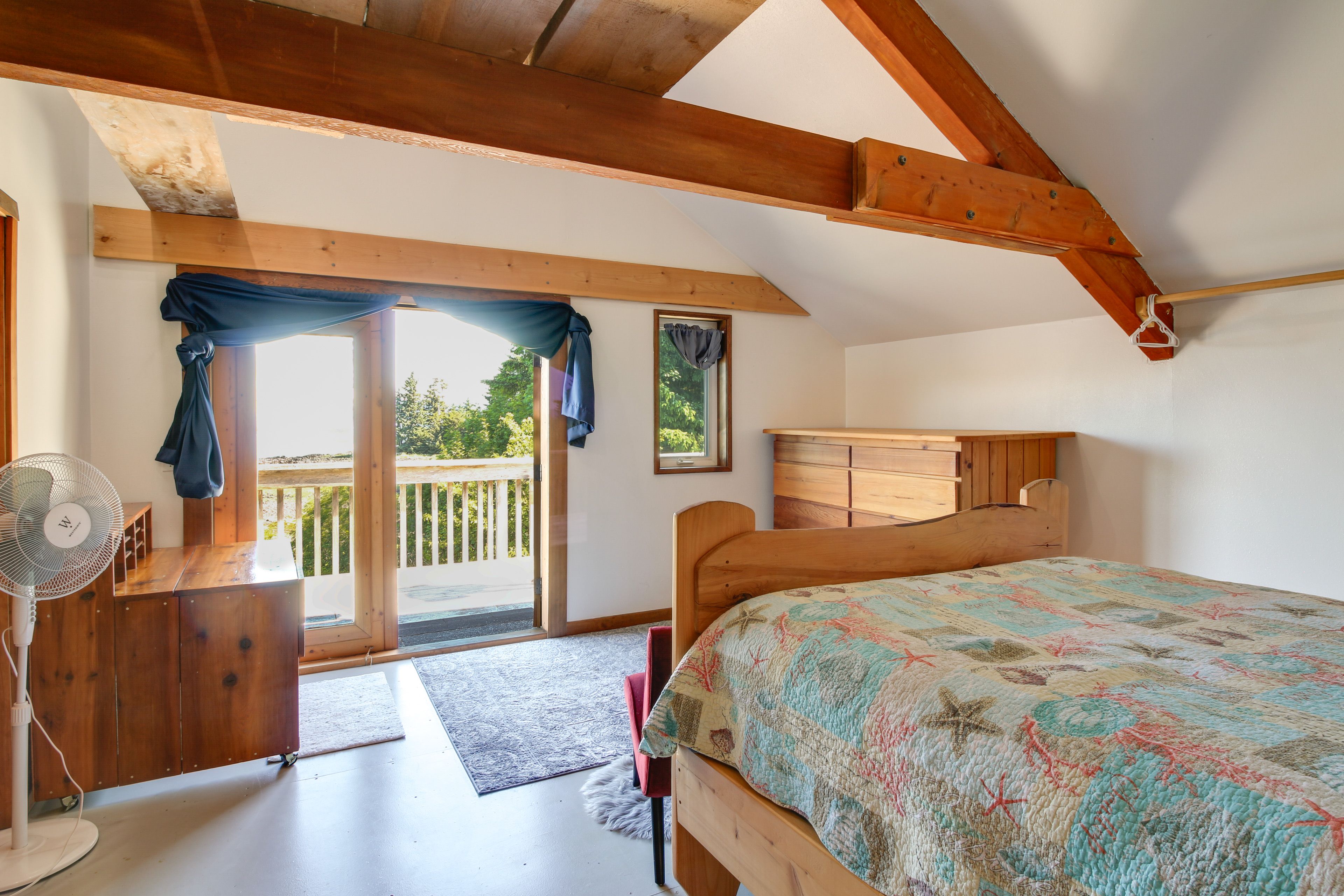 Bedroom 1 | Queen Bed | 2nd Floor