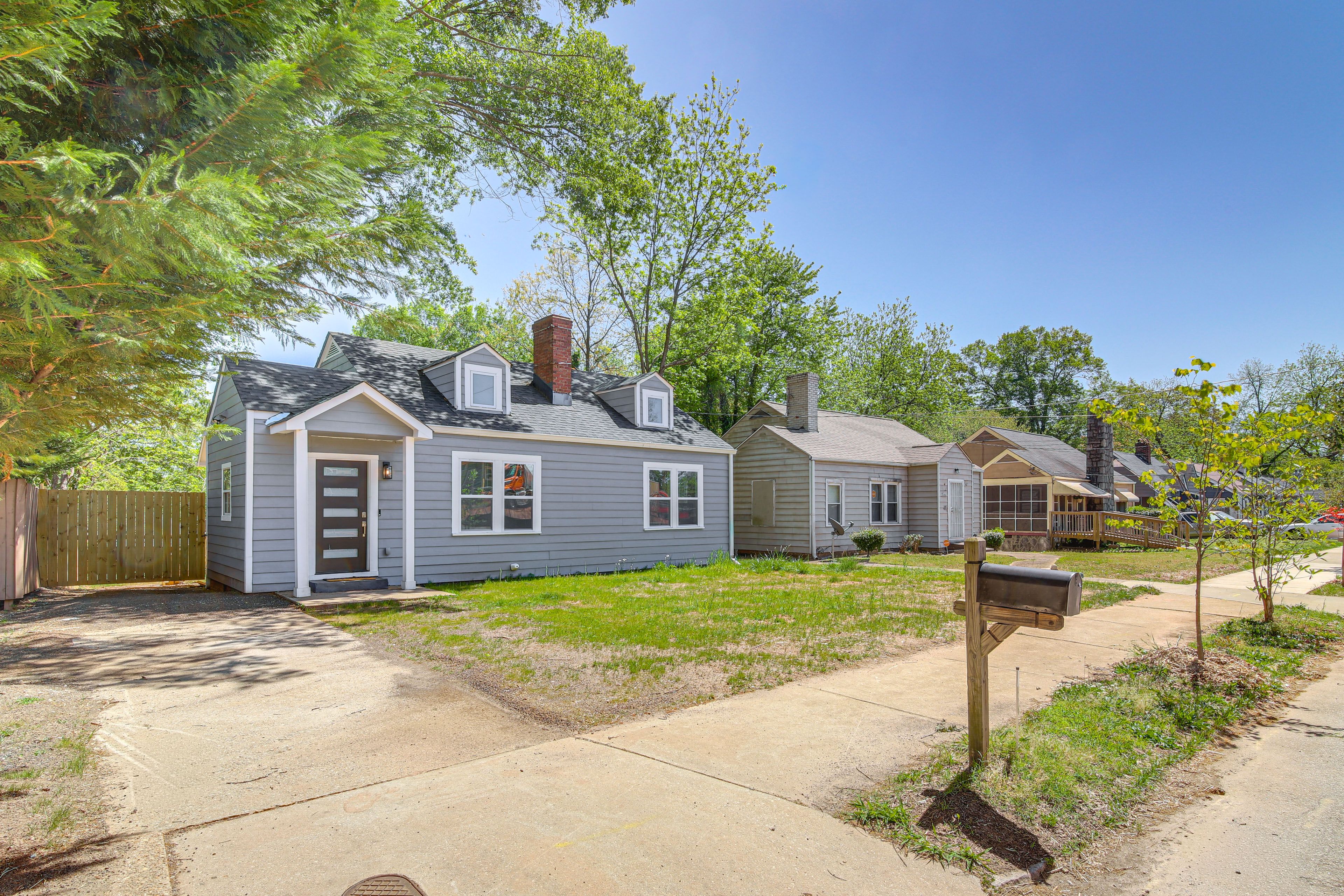 Parking | Driveway (3 Vehicles) | Street Parking