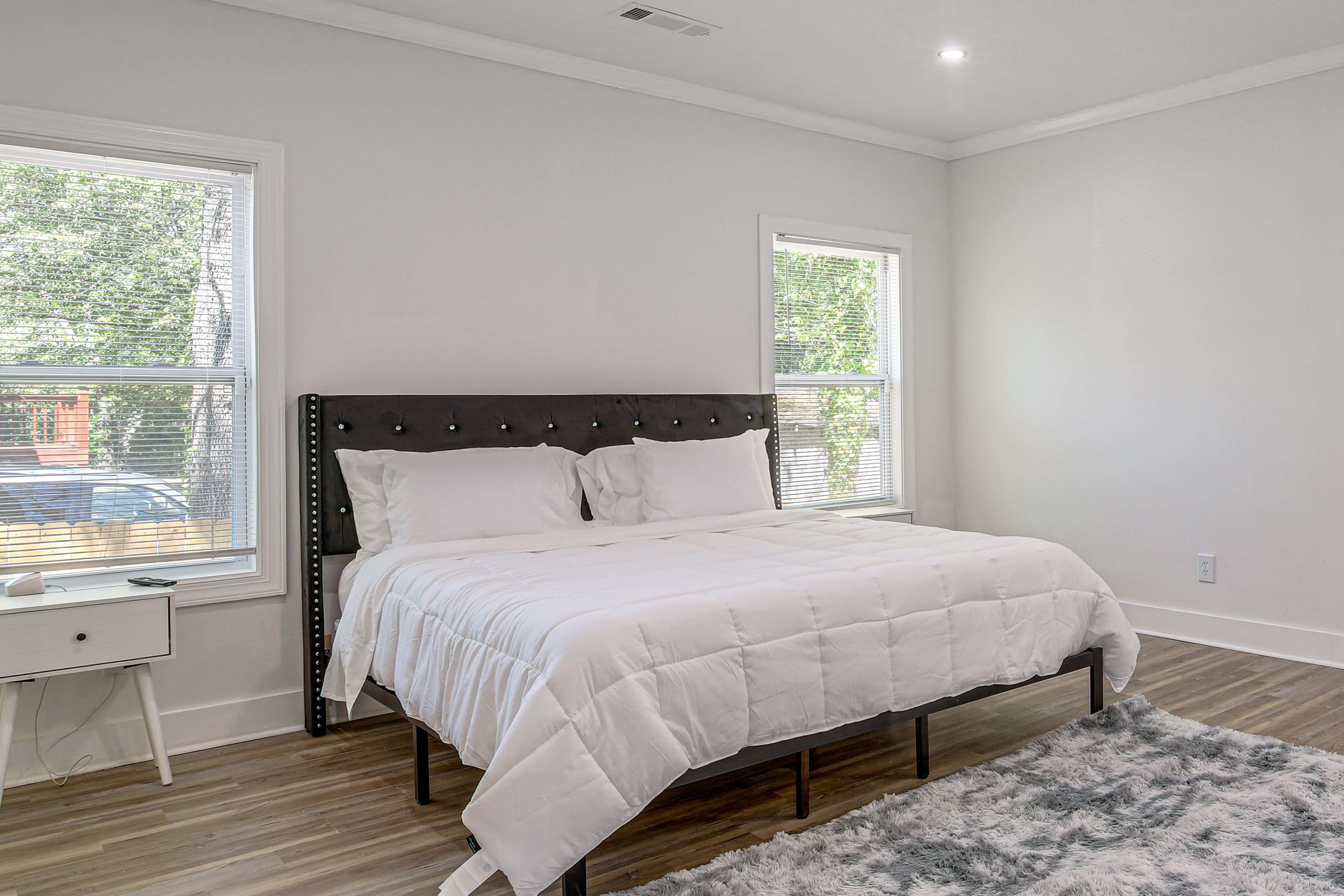 Bedroom 1 | King Bed | En-Suite Bathroom