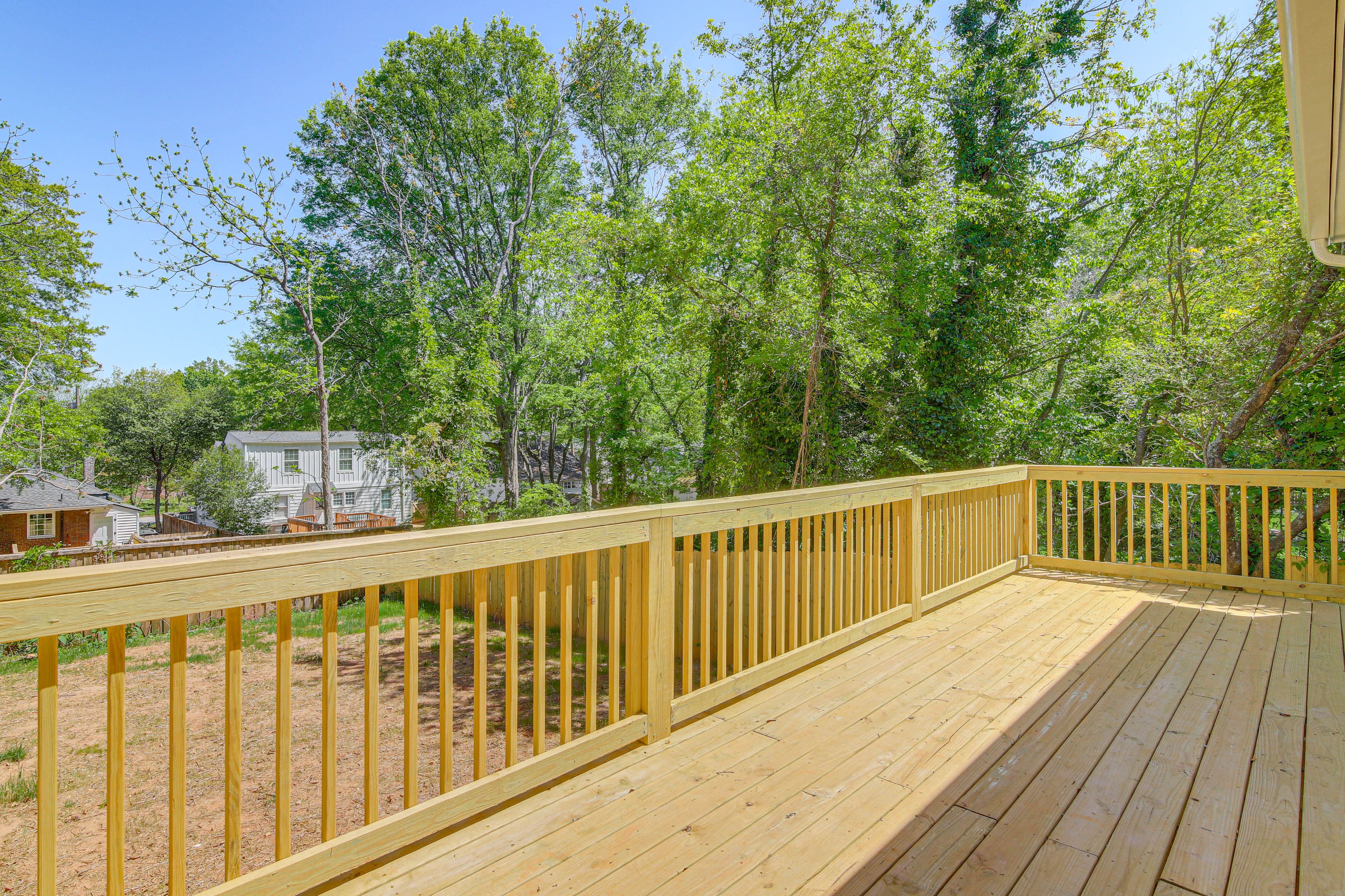 Exterior | Deck | Fenced Yard