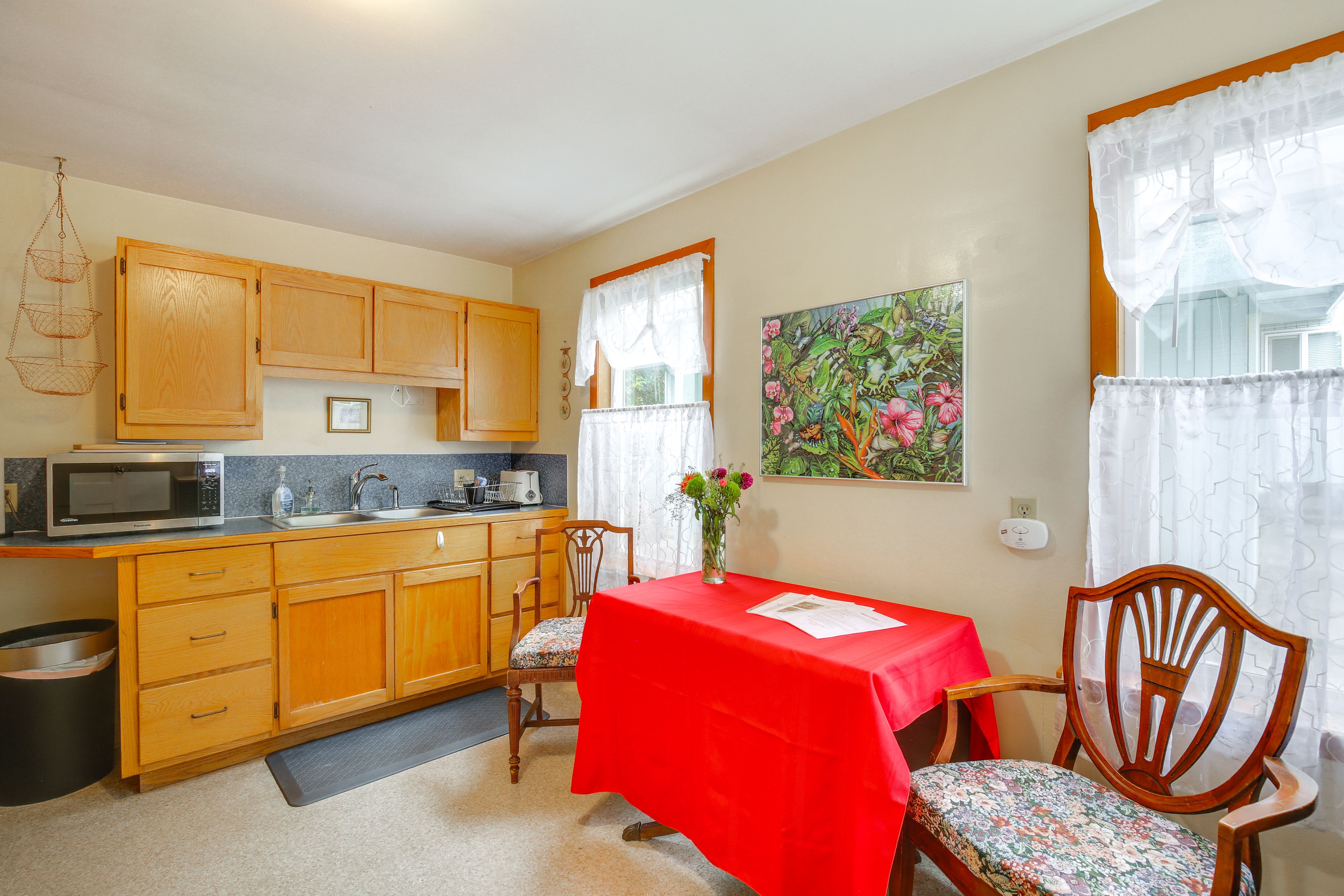 Kitchen | Dining Area