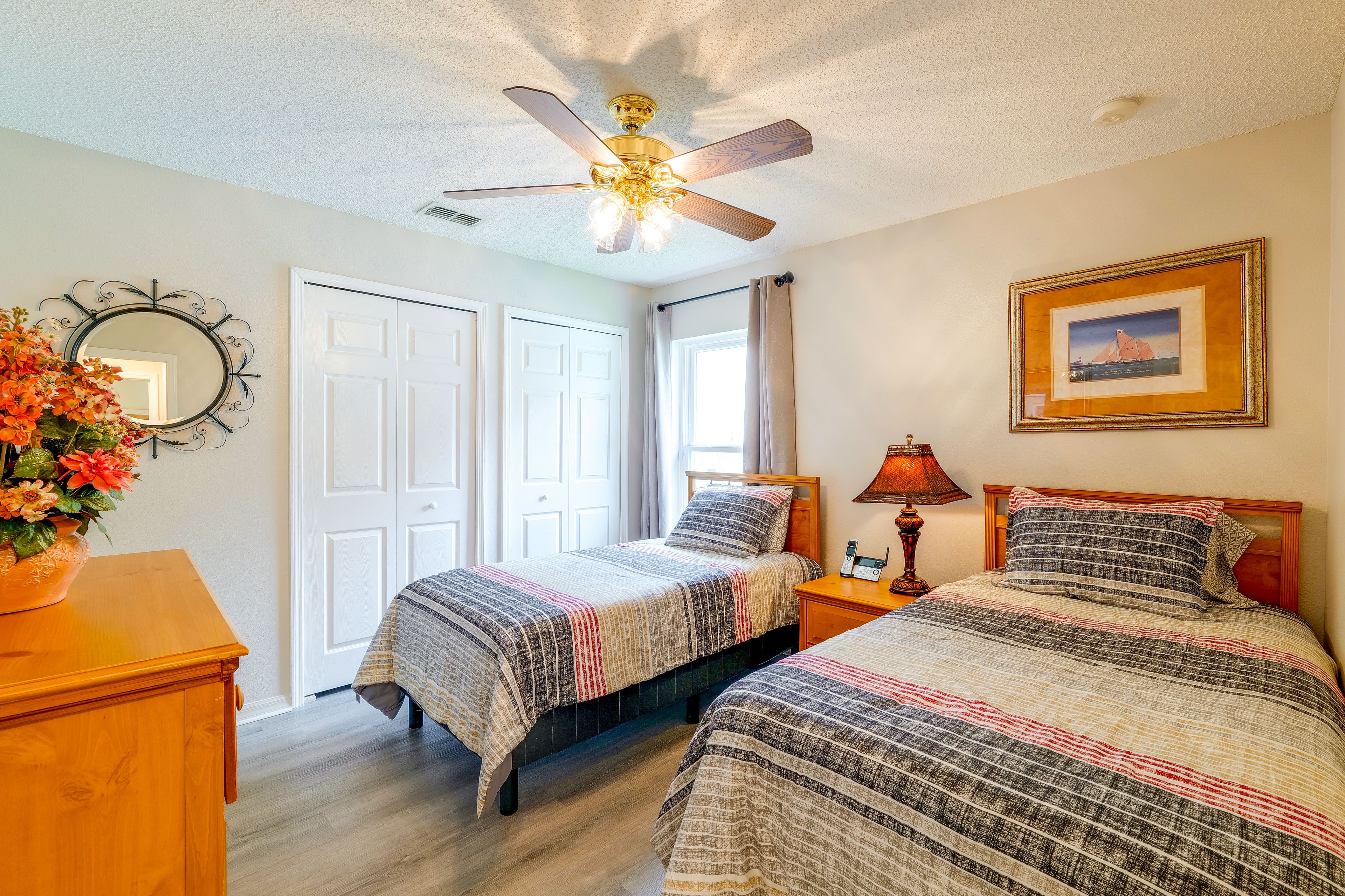 Bedroom 4 | 2 Twin Beds