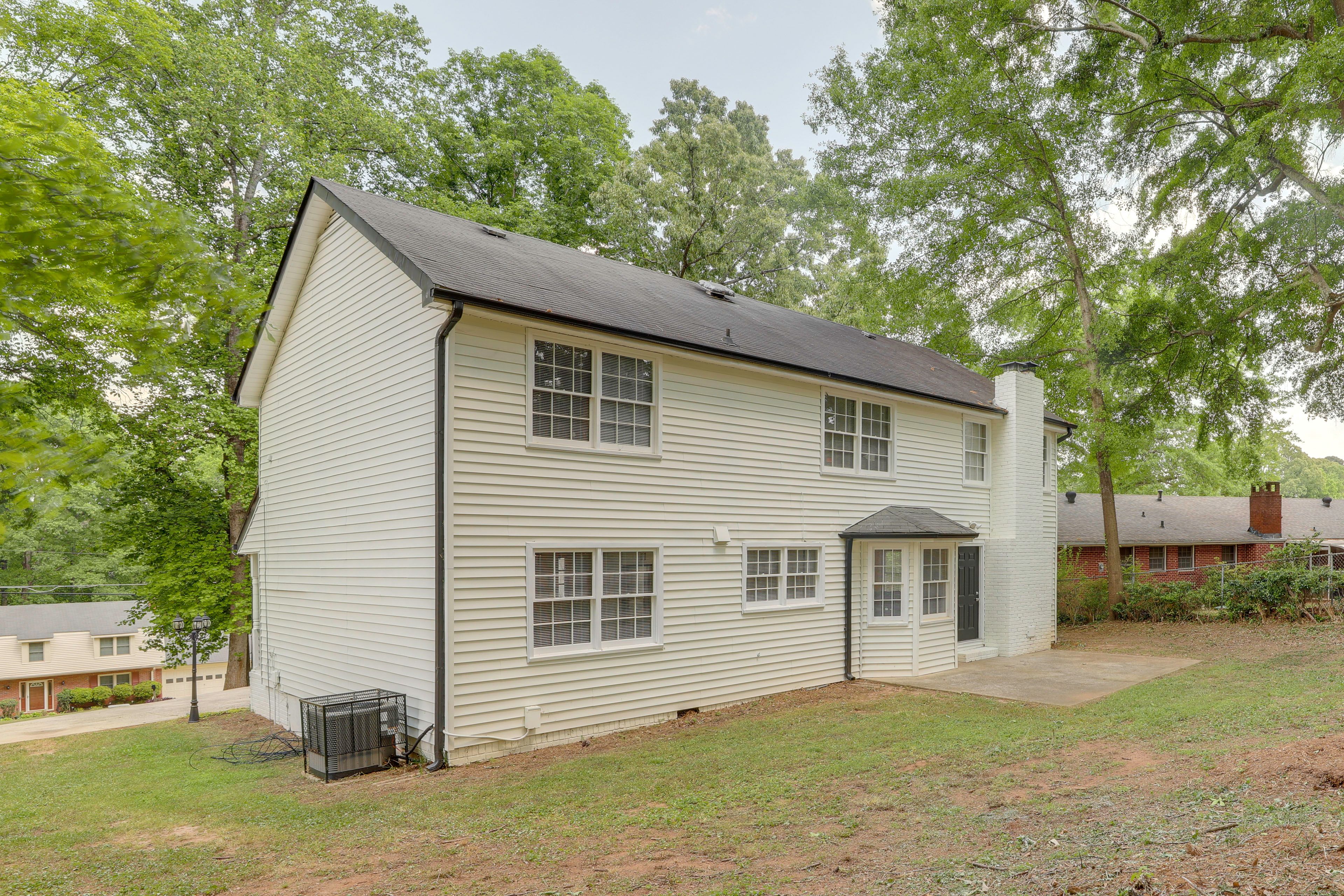 Exterior | Spacious Yard | 2-Story Home