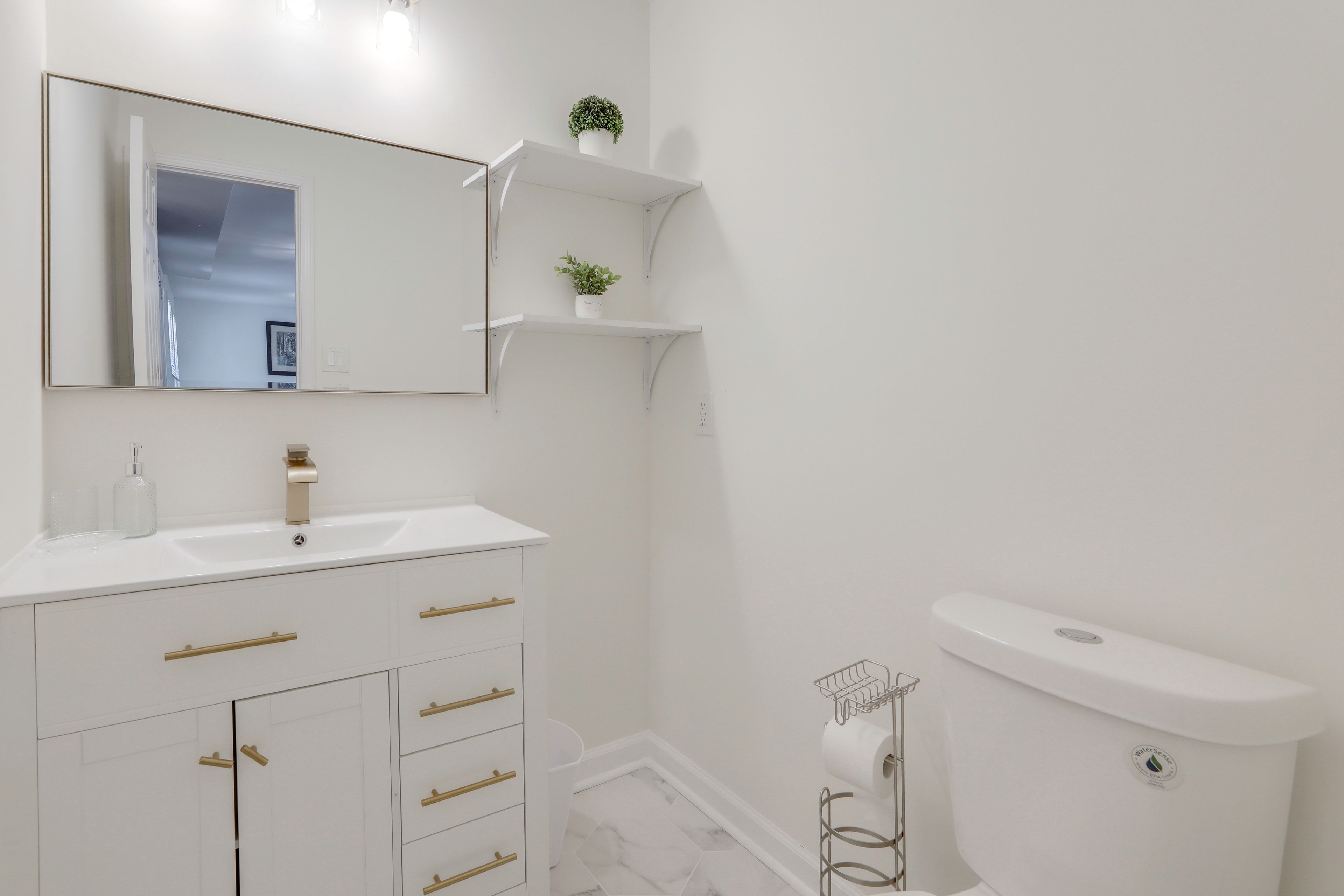 Half Bathroom | 1st Floor