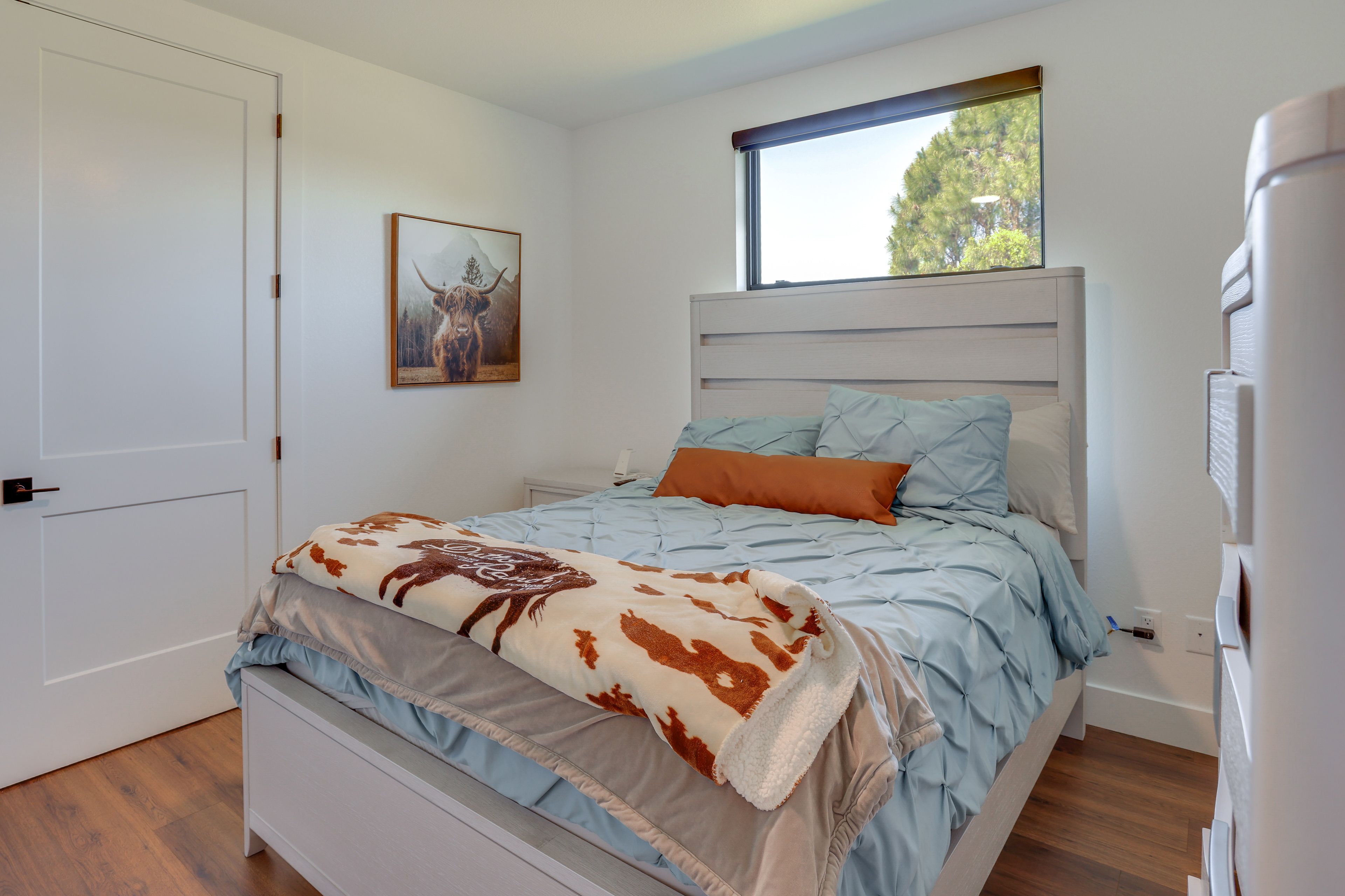 Bedroom 2 | Queen Bed