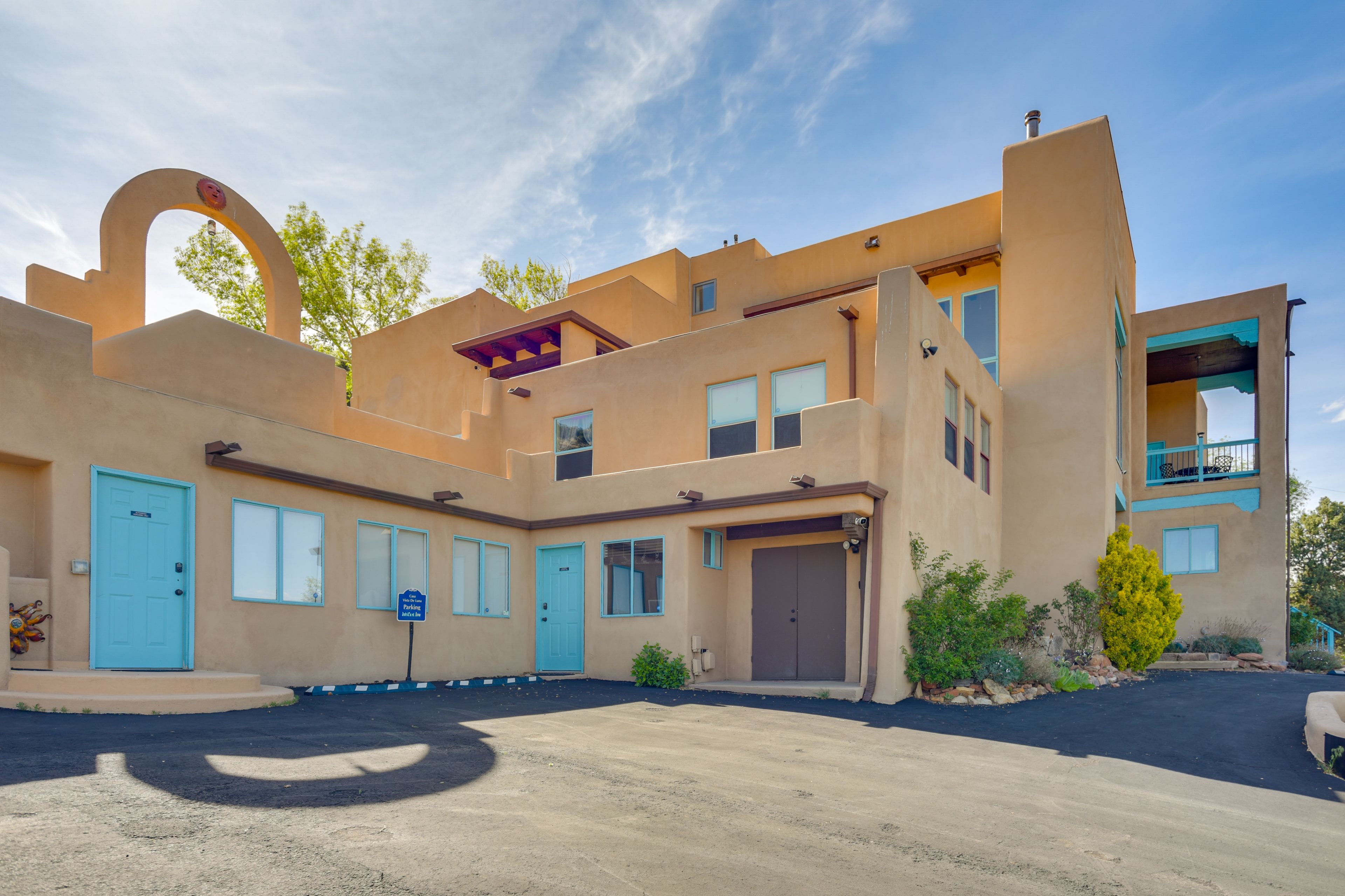 Property Exterior | Shared Driveway (1 Vehicle)