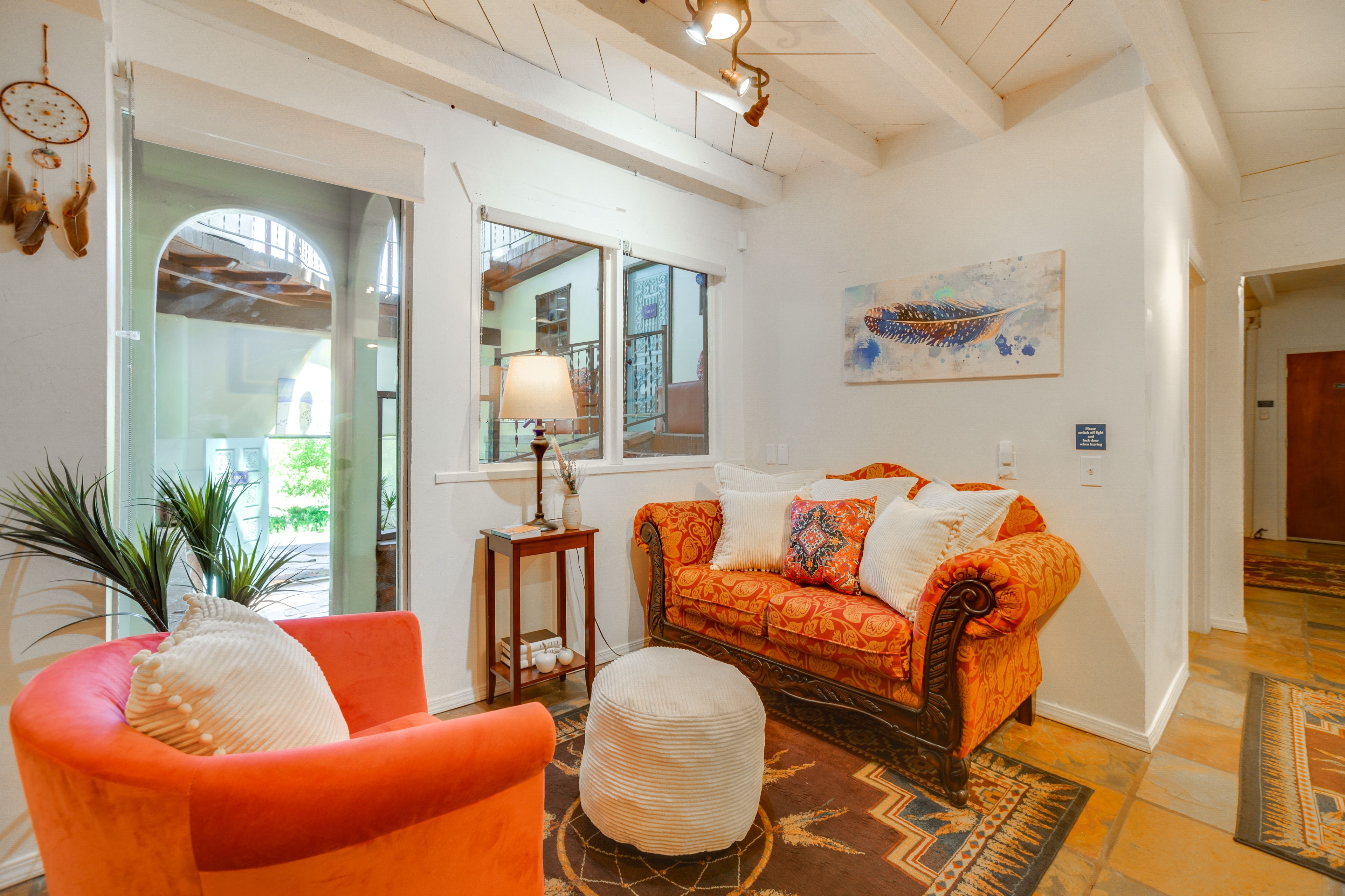 Sitting Area | Main Level
