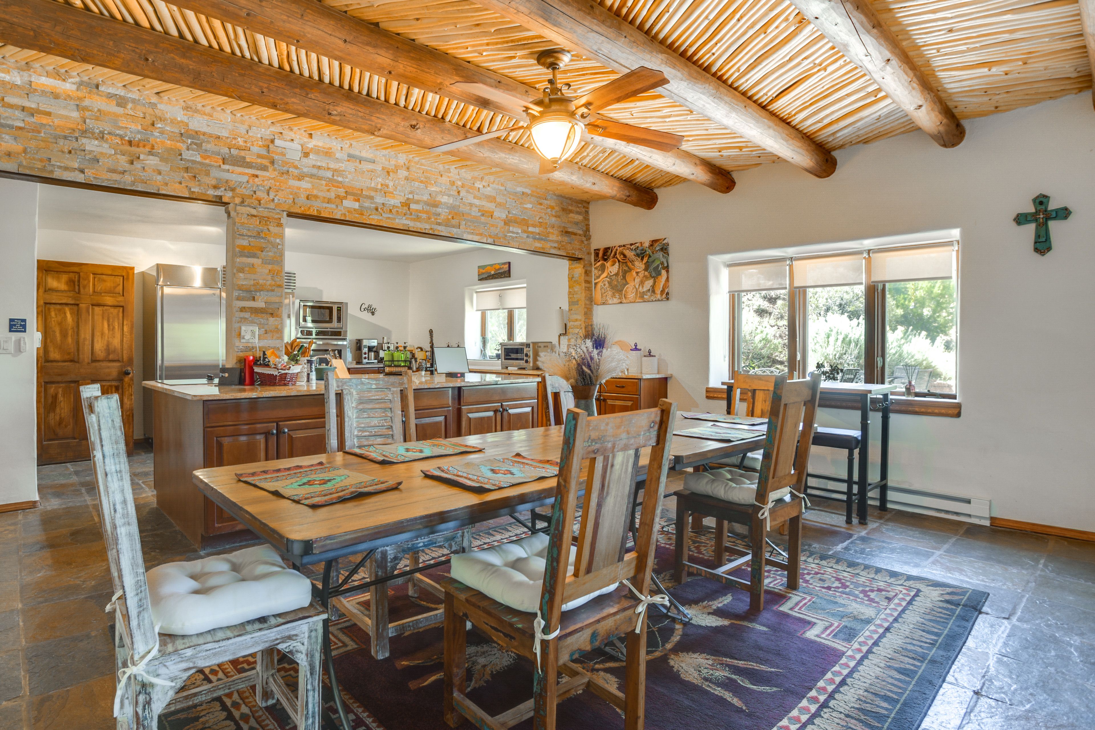 Dining Area | Dishware/Flatware Provided | Upper Level
