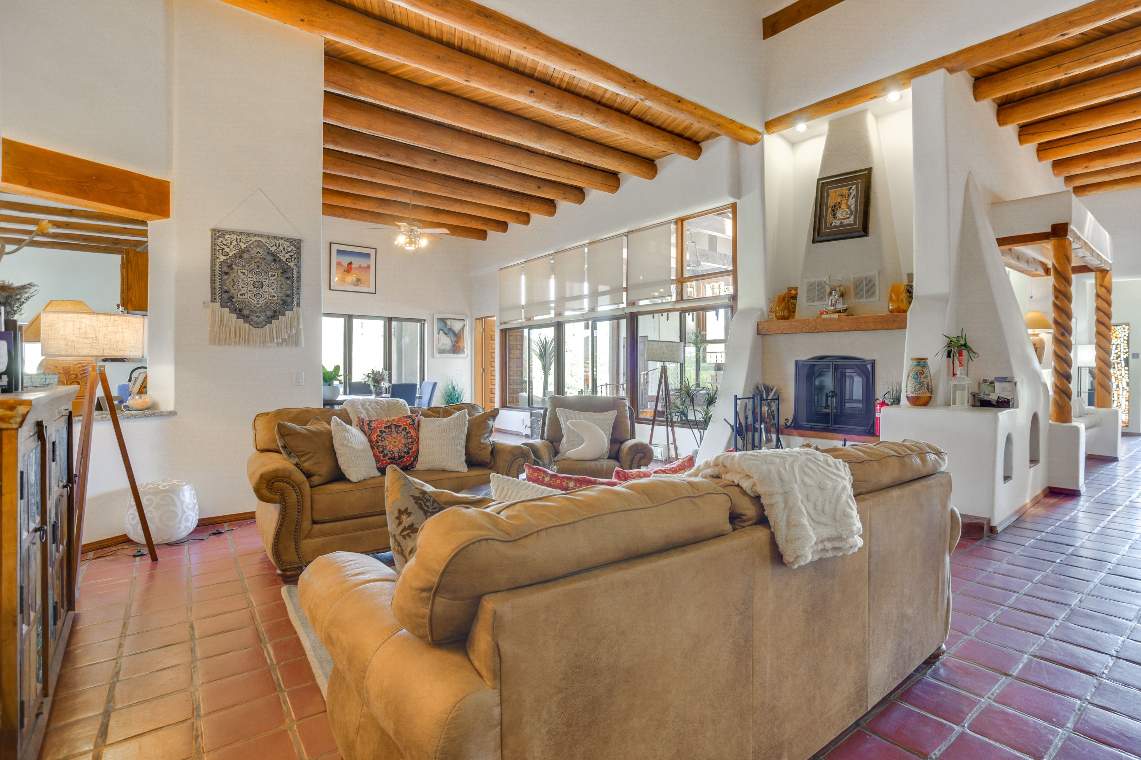 Living Room | Smart TV