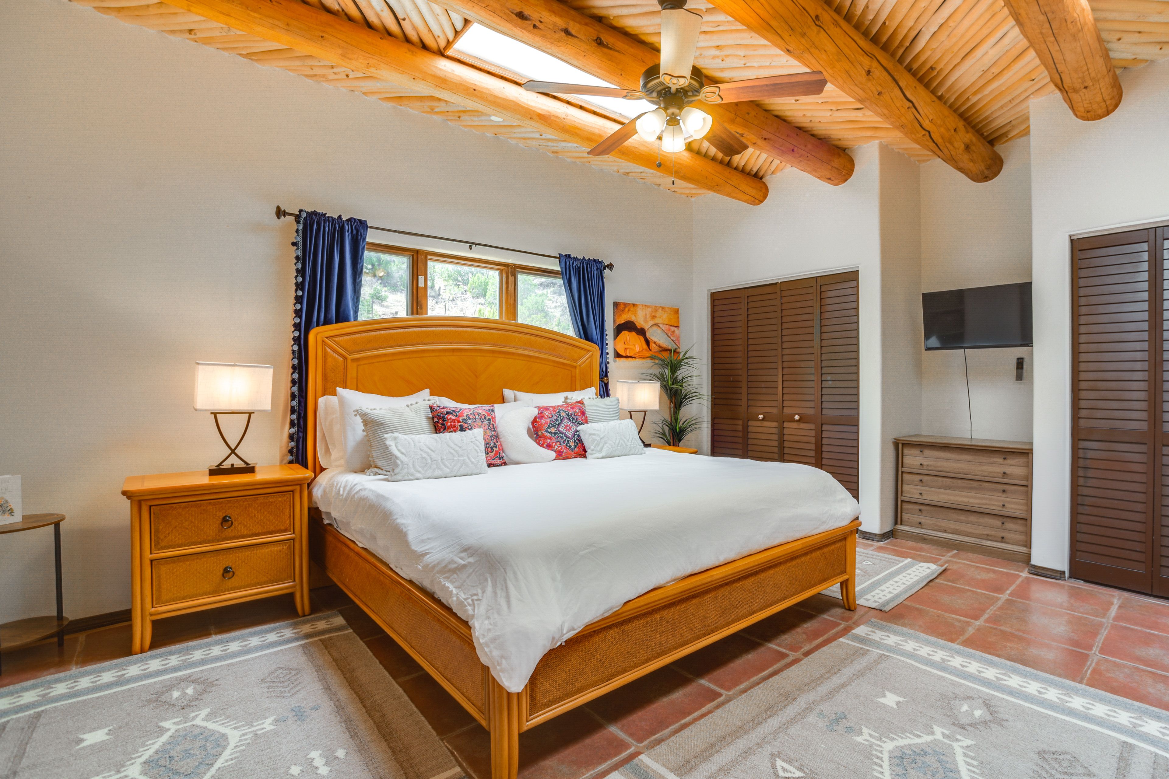Bedroom 2 | King Bed