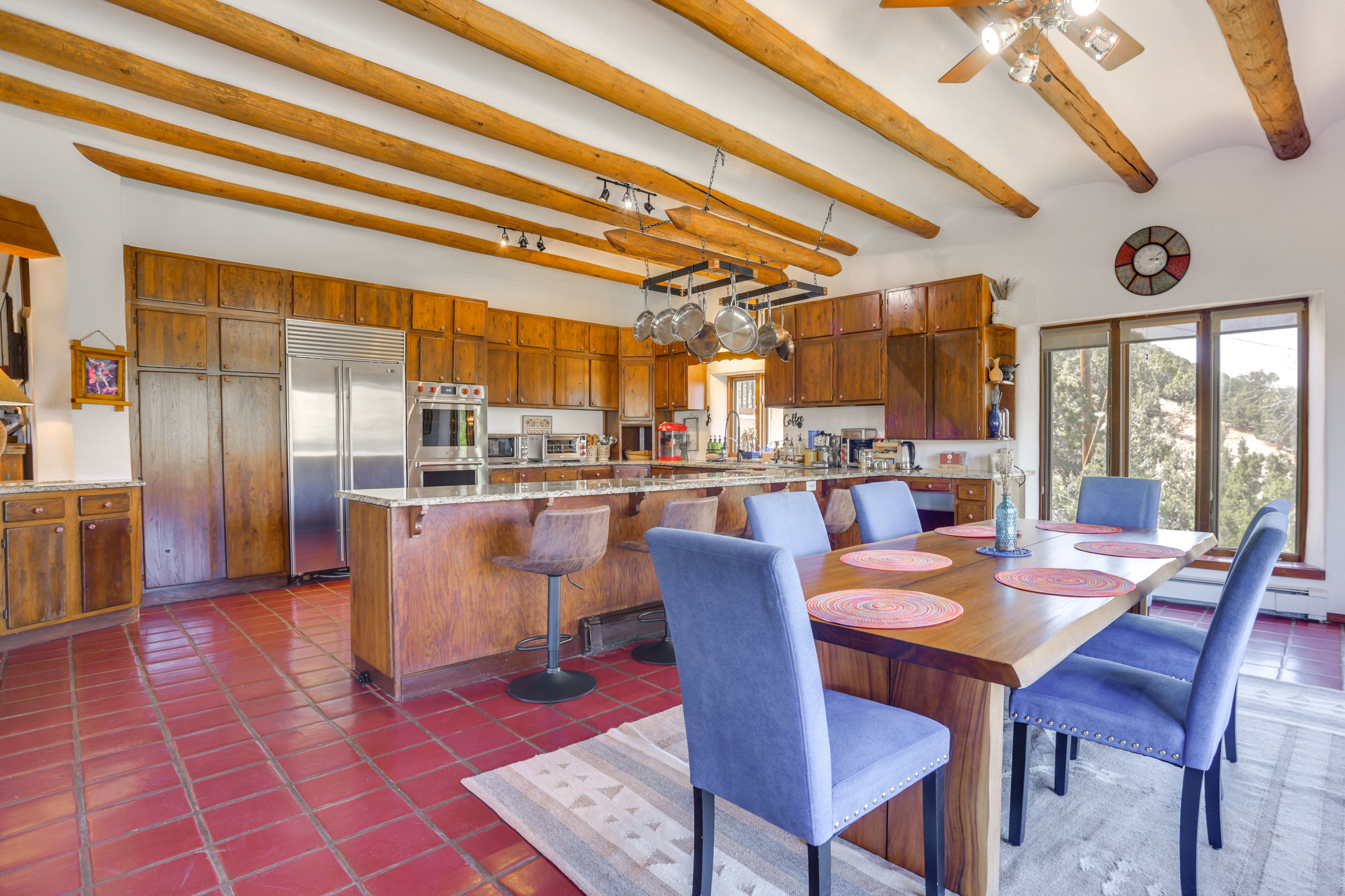 Kitchen | Dining Area