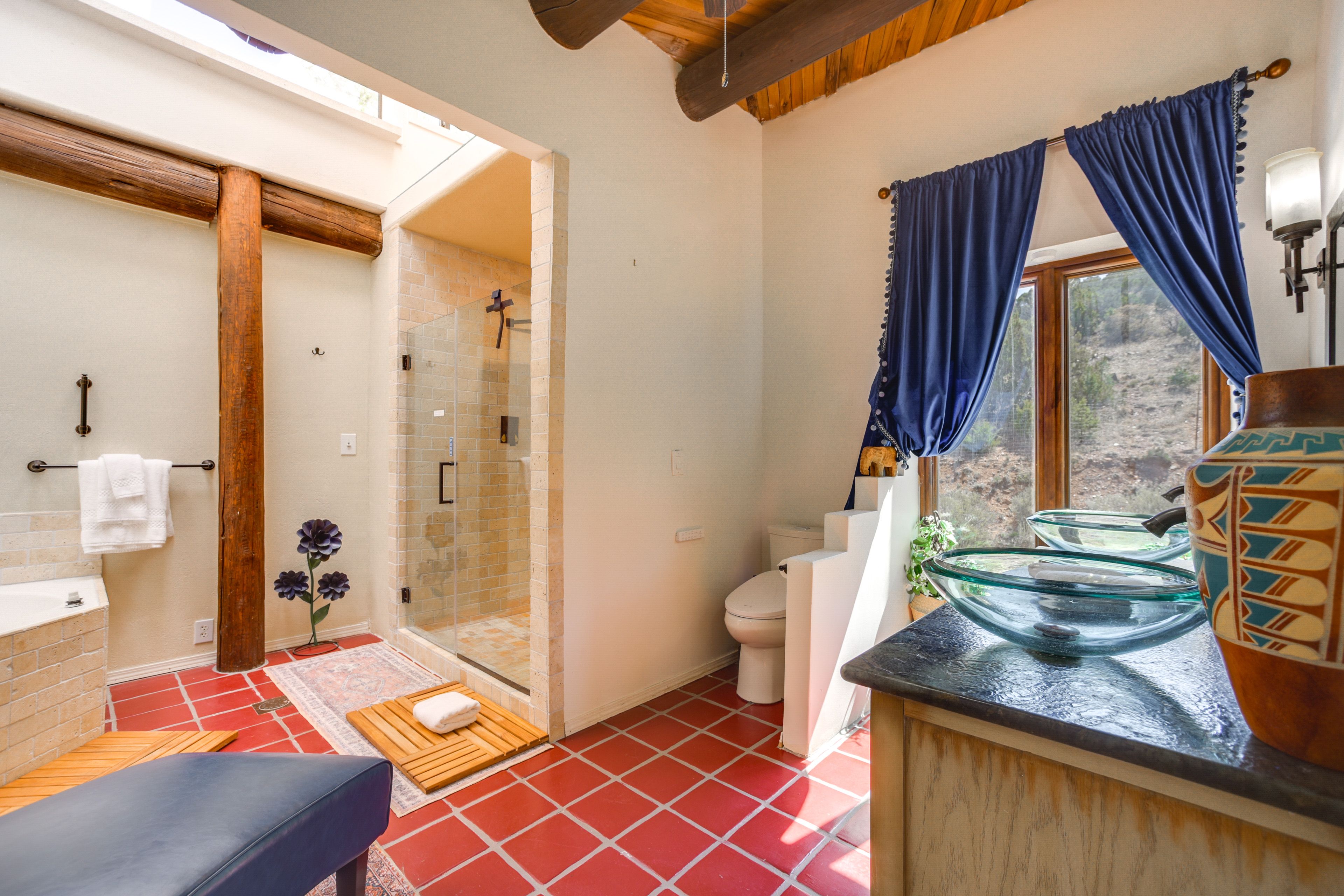 Bathroom | Soaking Tub | Double Sinks
