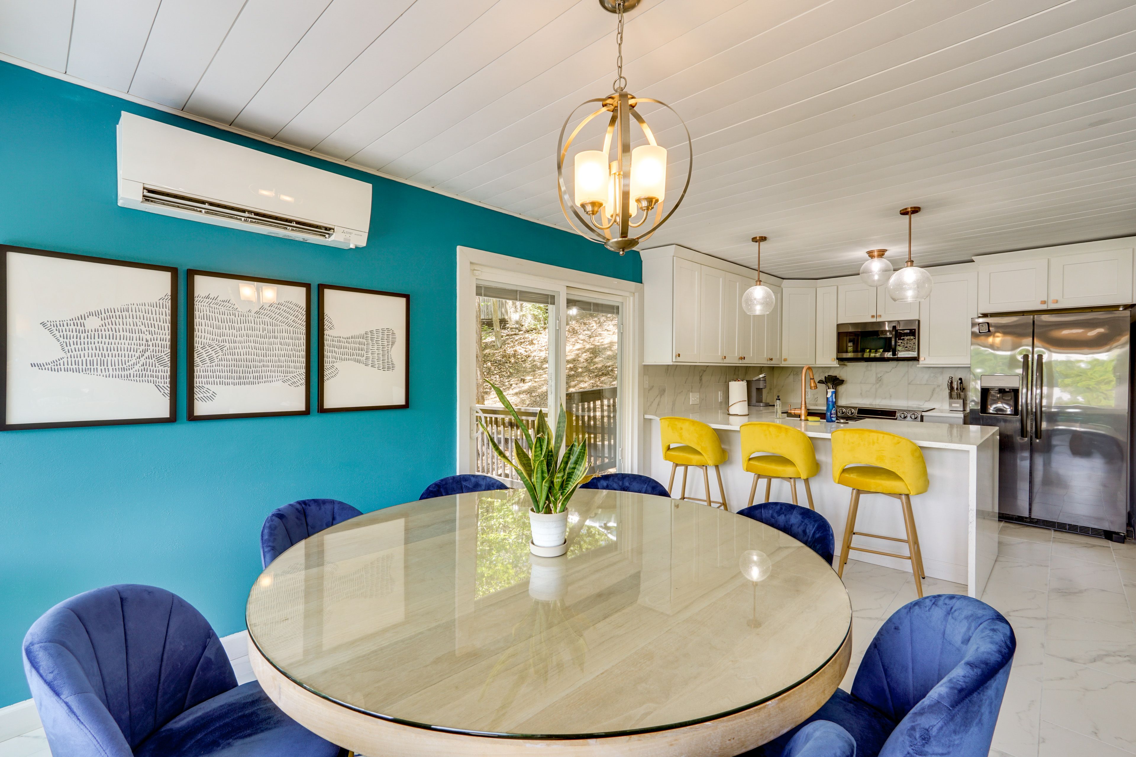 Dining Area | Dishes & Flatware Provided | 1st Floor