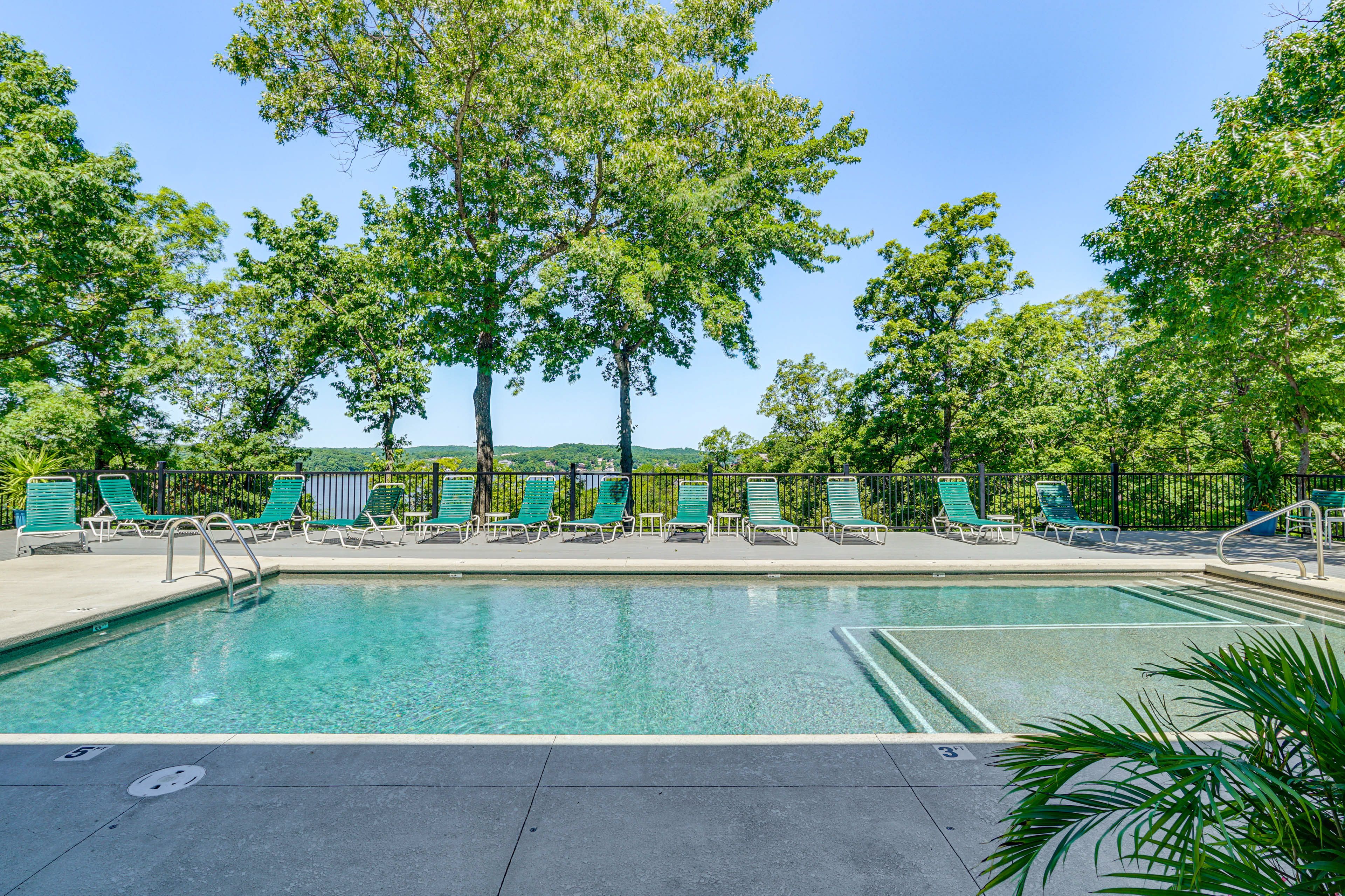 Tan-Tar-A Estates Community Amenities | Outdoor Pool