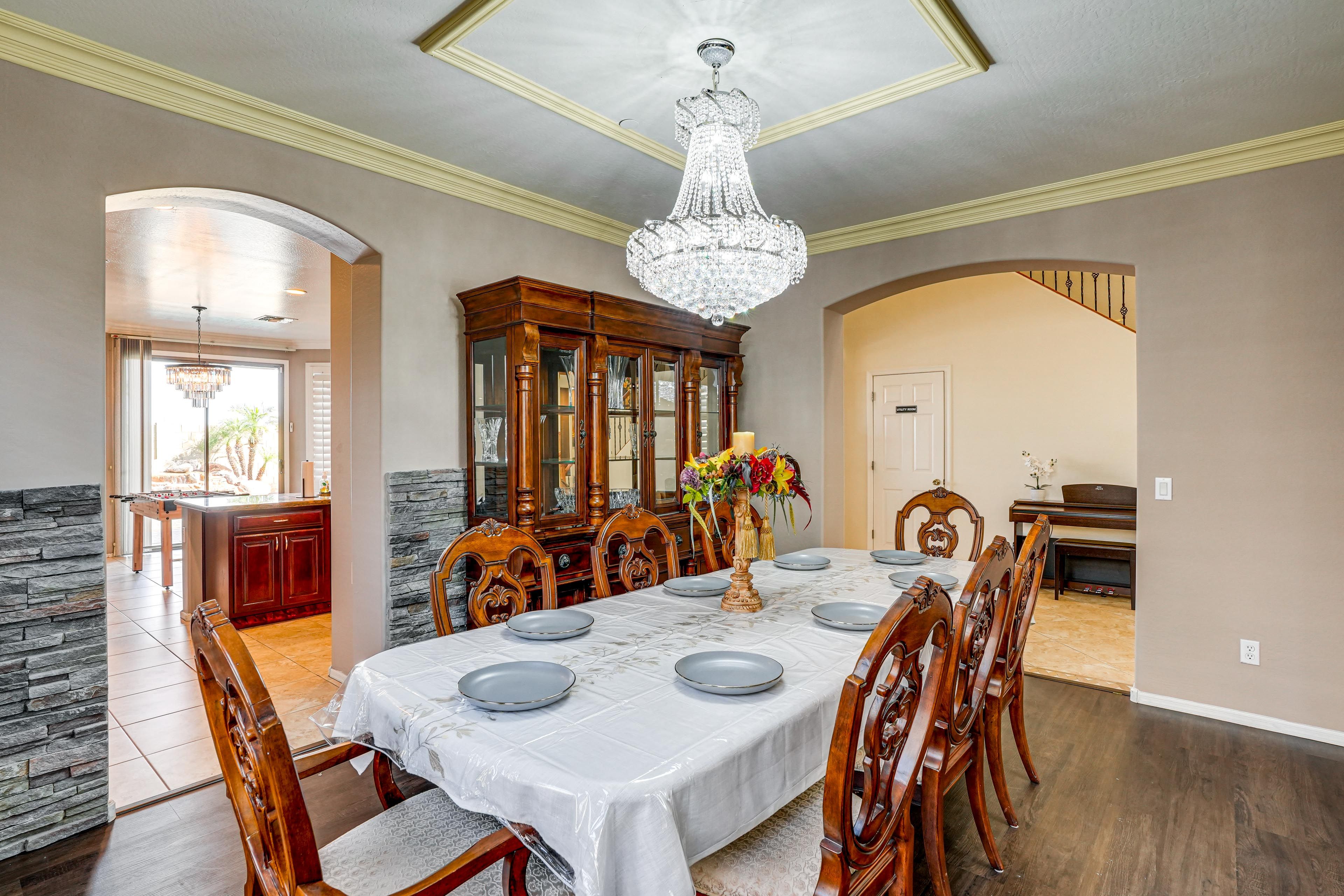 Formal Dining Room | 1st Floor