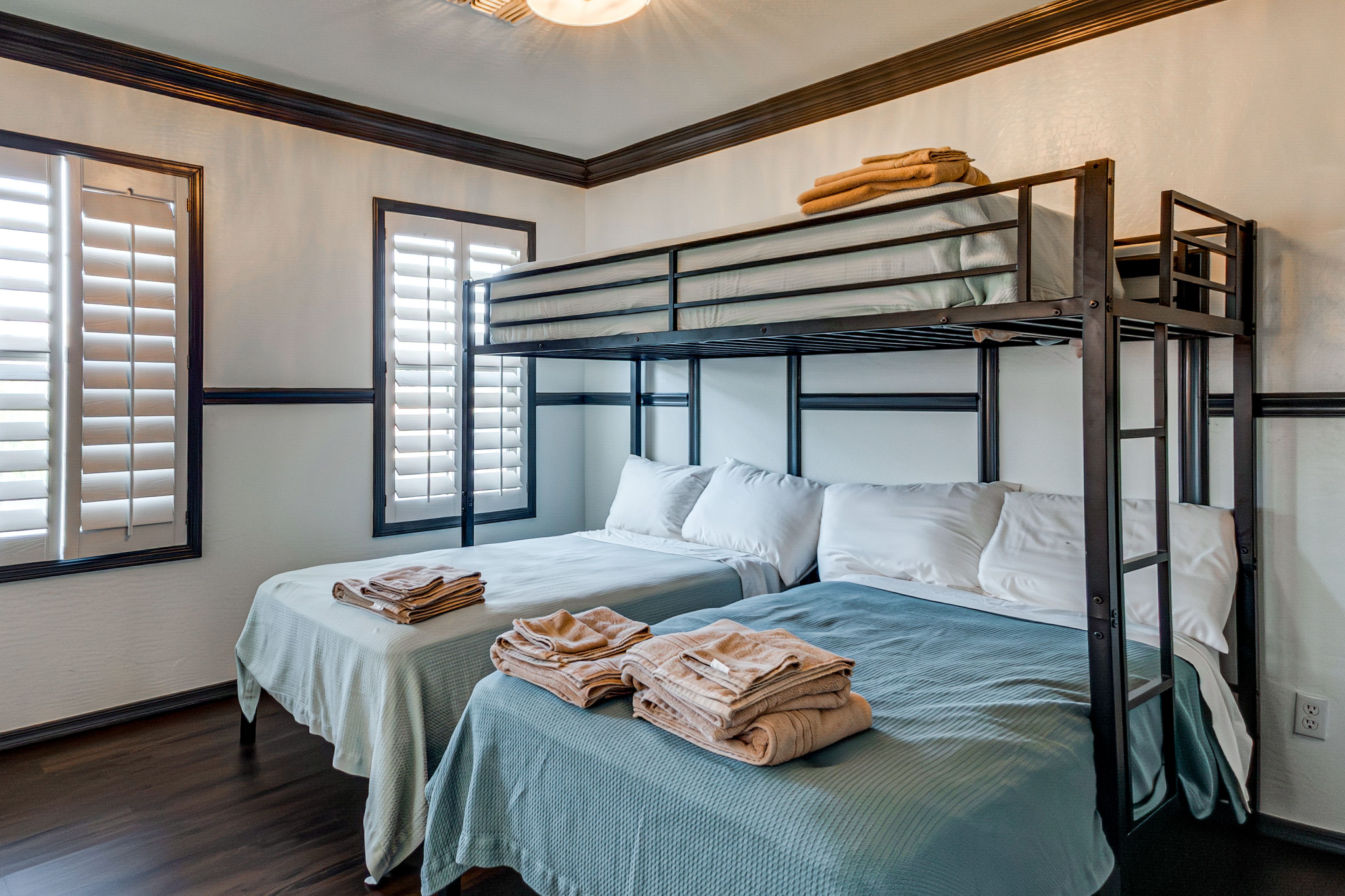 Bedroom 3 | Lofted Twin Bed | 2 Twin Beds | Queen Bed