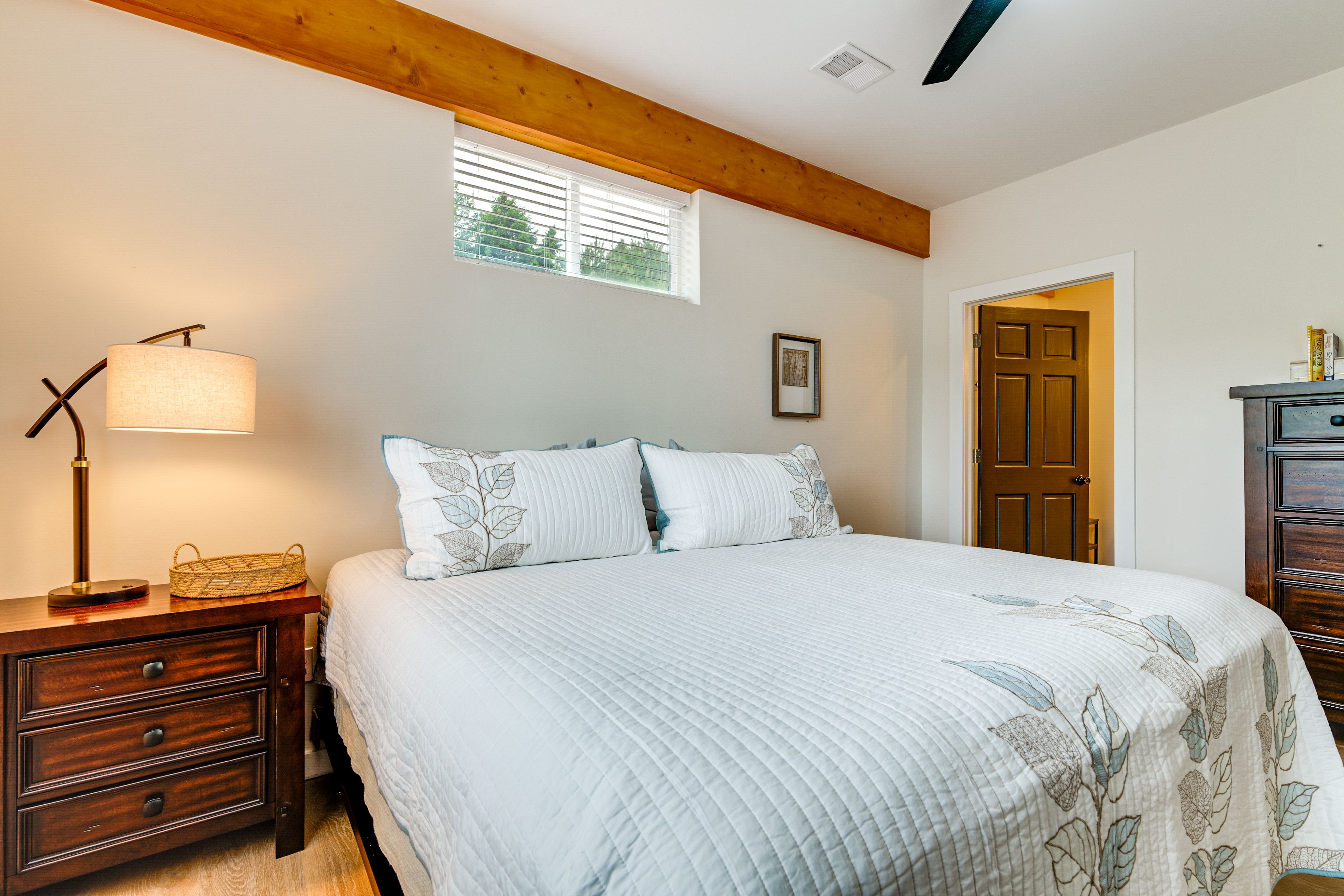 Bedroom 1 | King Bed