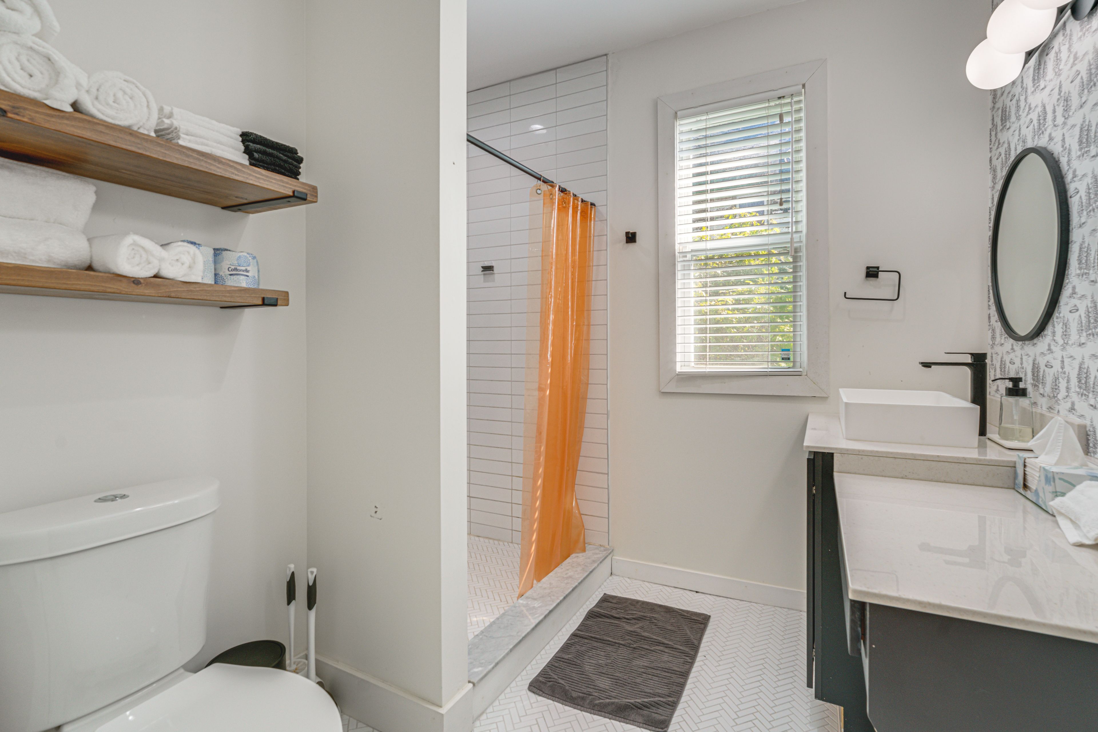 Bathroom | 1st Floor