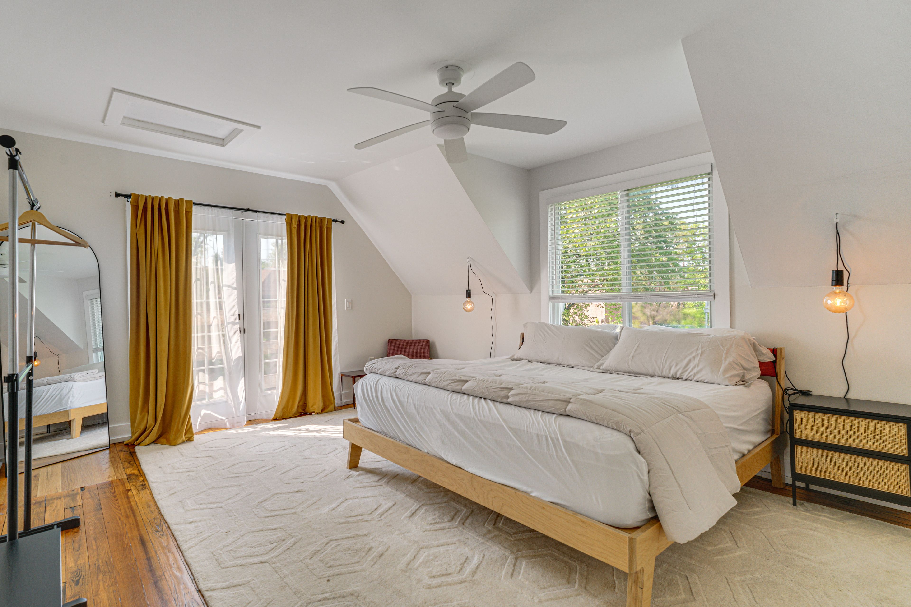 Bedroom 1 | King Bed | 2nd Floor