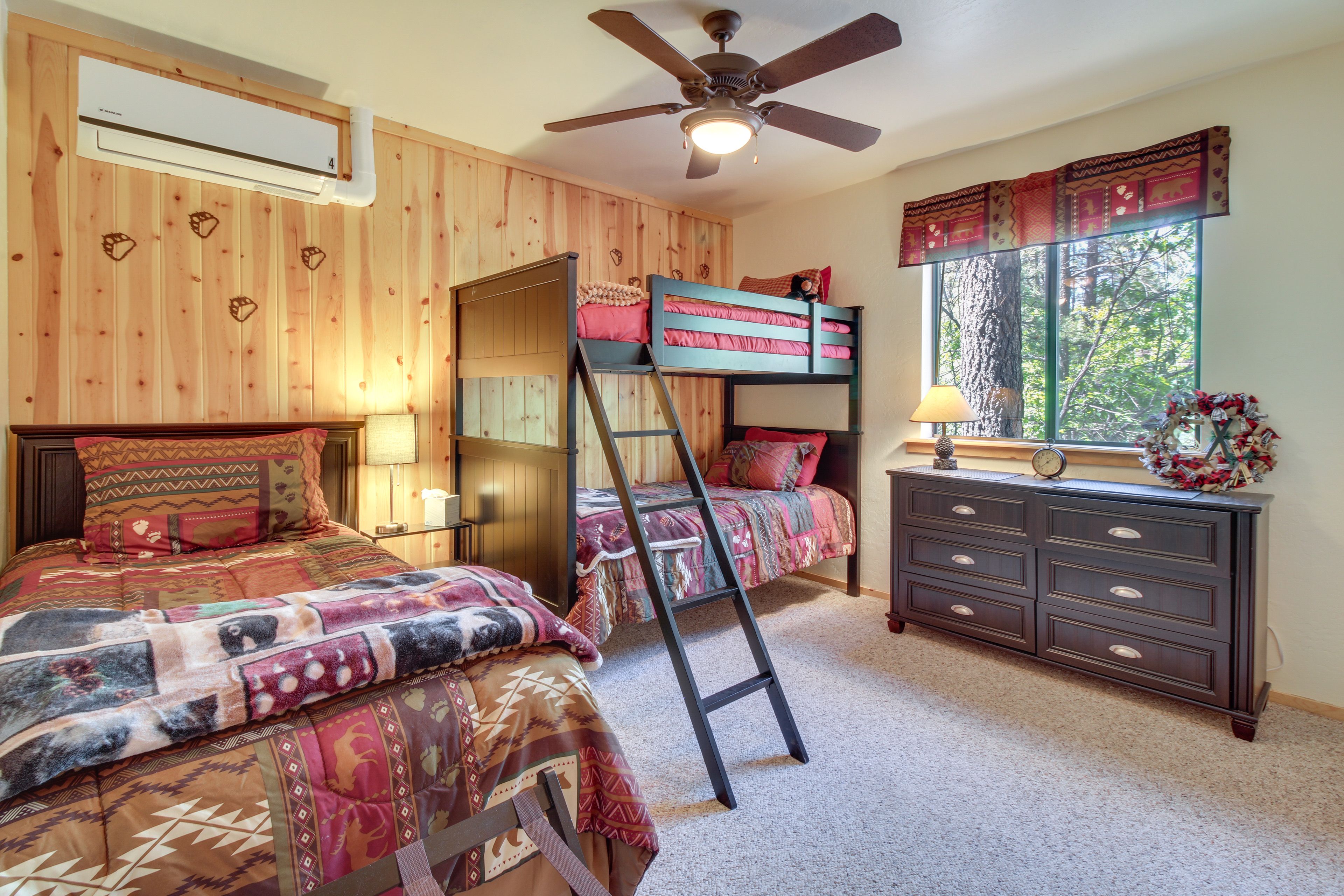 Bedroom 3 | Twin Bunk Bed | Twin Bed