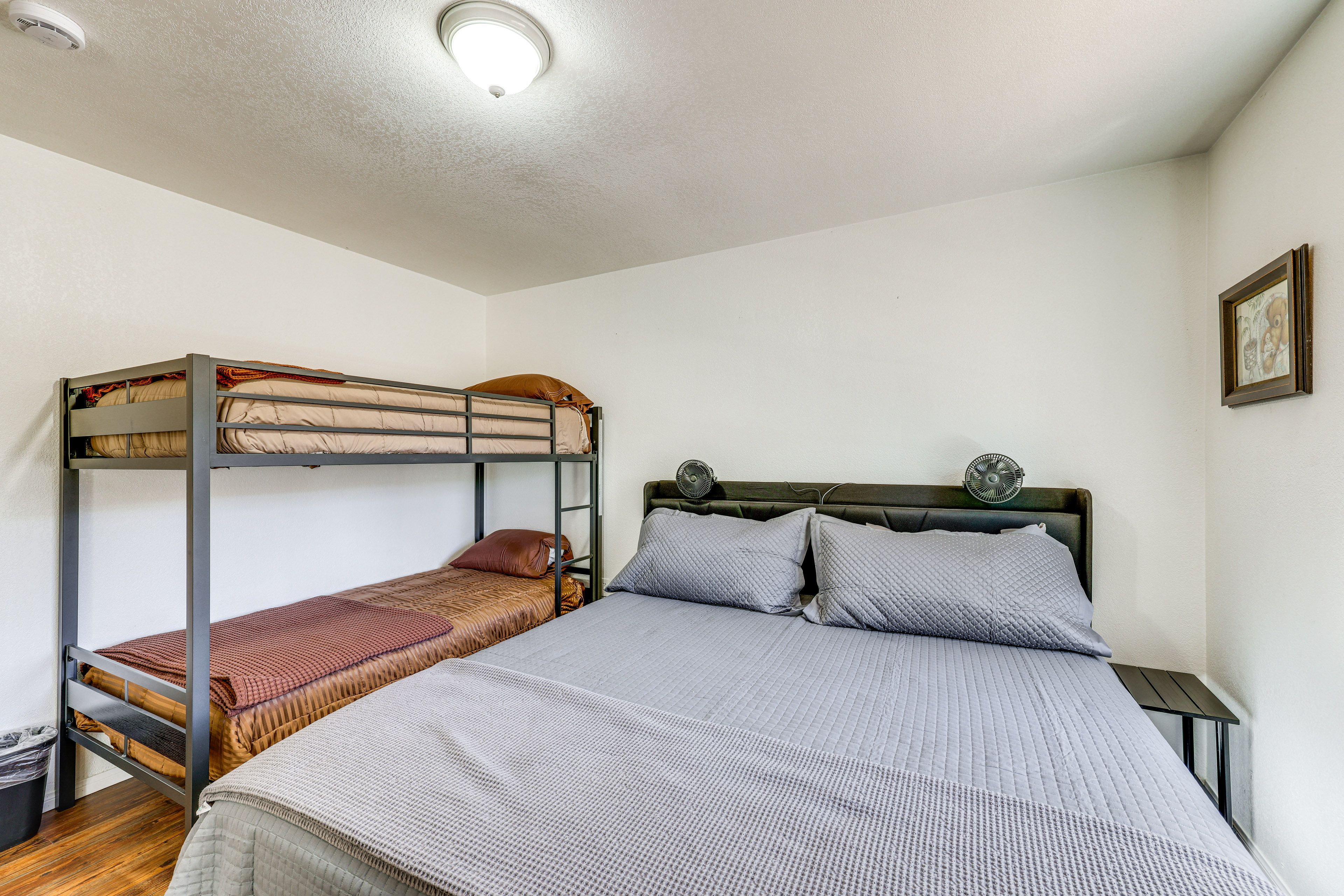 Bedroom 2 | King Bed | Twin Bunk Bed